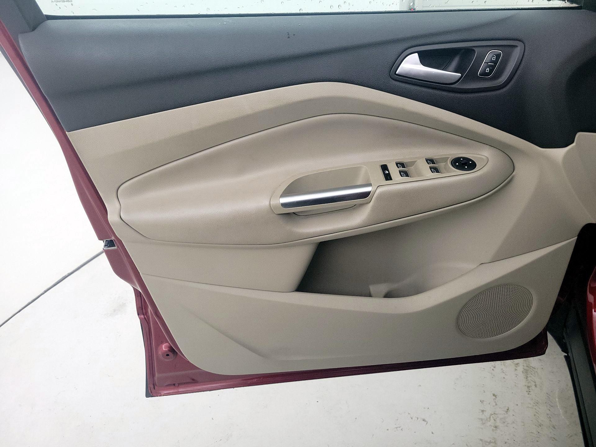 Thumbnail: 2017 Ford Escape - 12