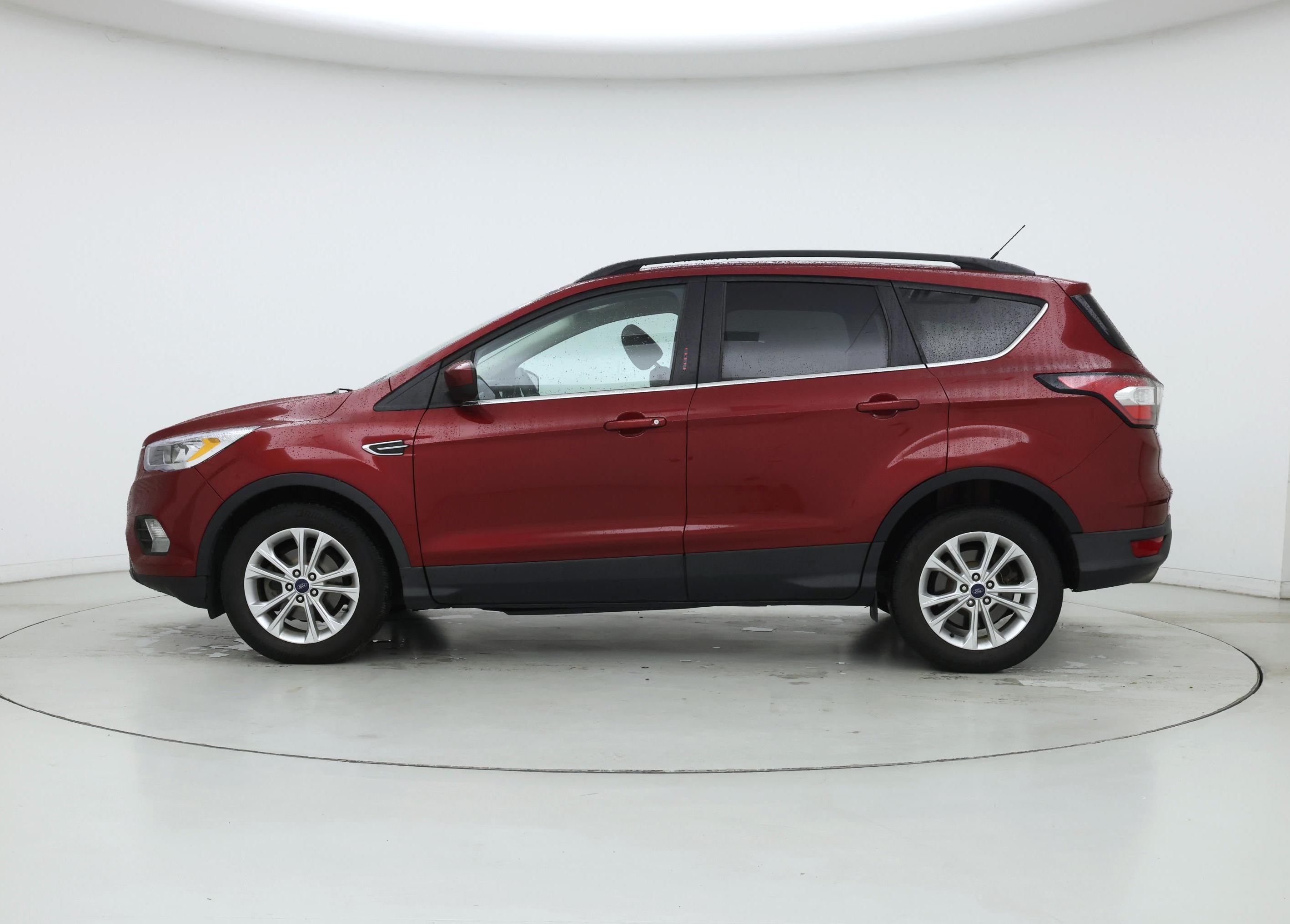 Thumbnail: 2017 Ford Escape - 3