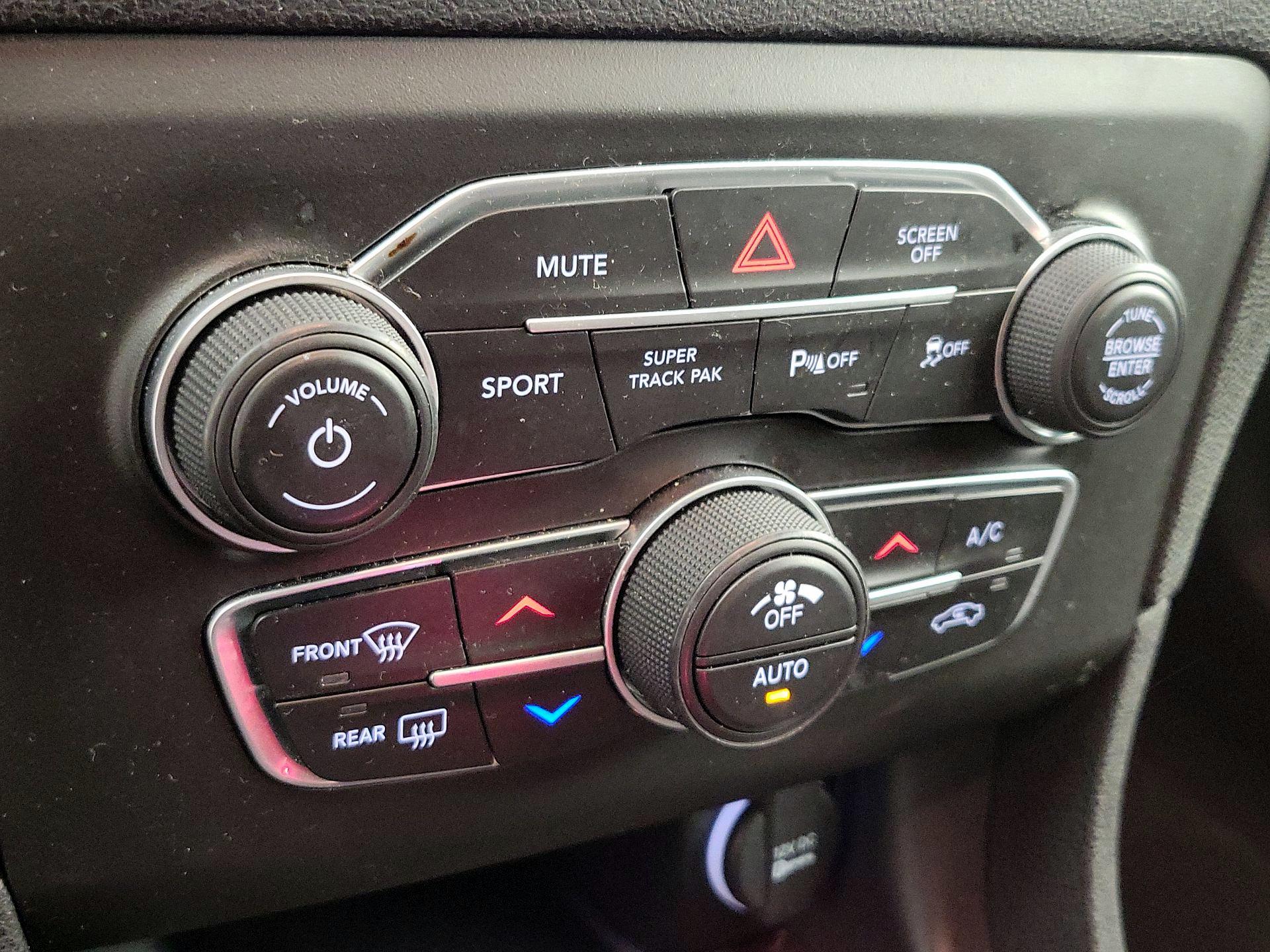 Thumbnail: 2021 Dodge Charger - 17