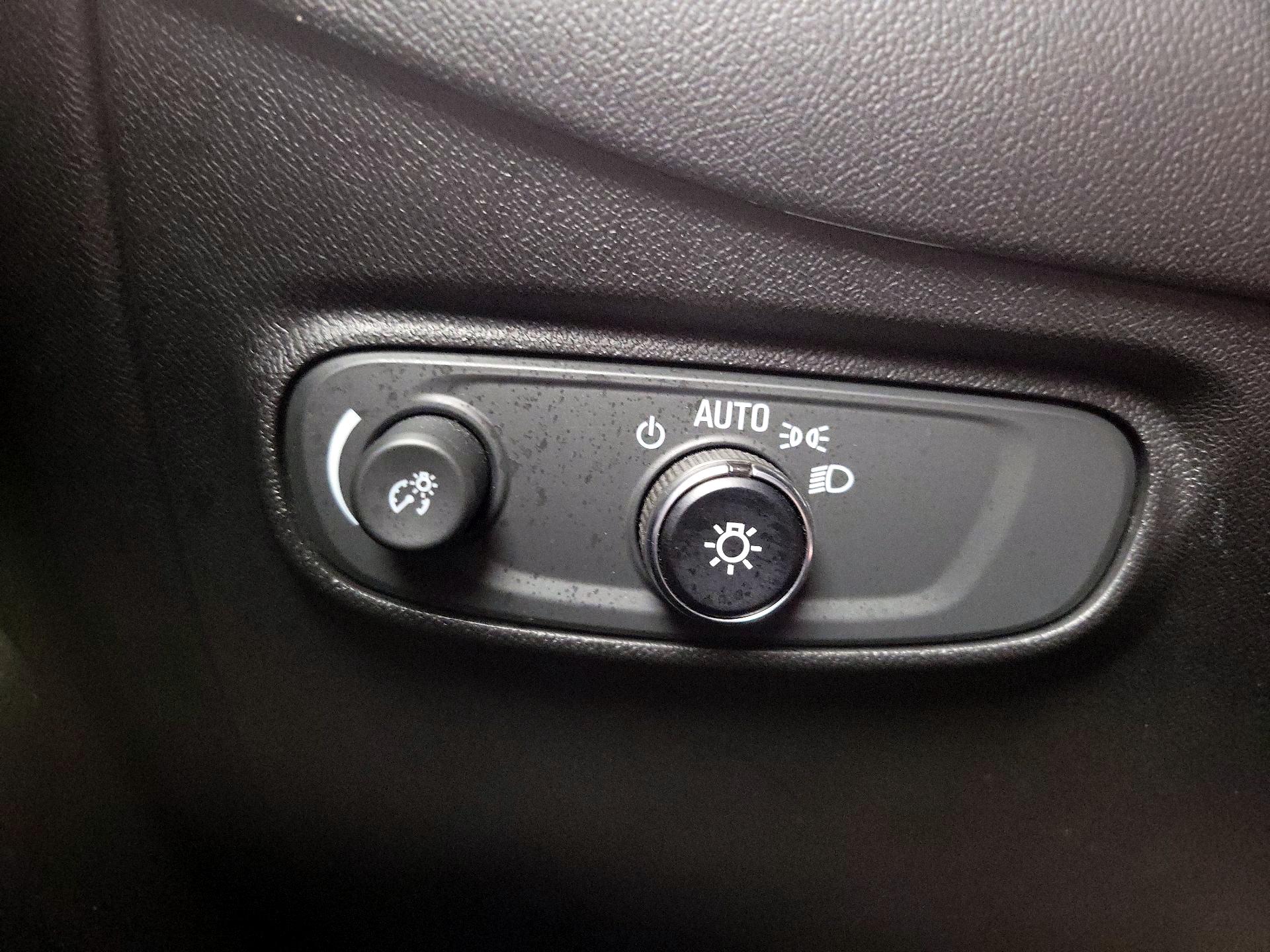 Thumbnail: 2019 Chevrolet Equinox - 13