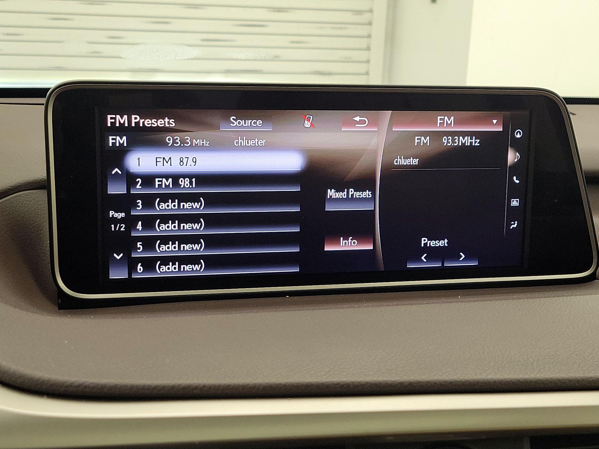 Thumbnail: 2018 Lexus RX - 16