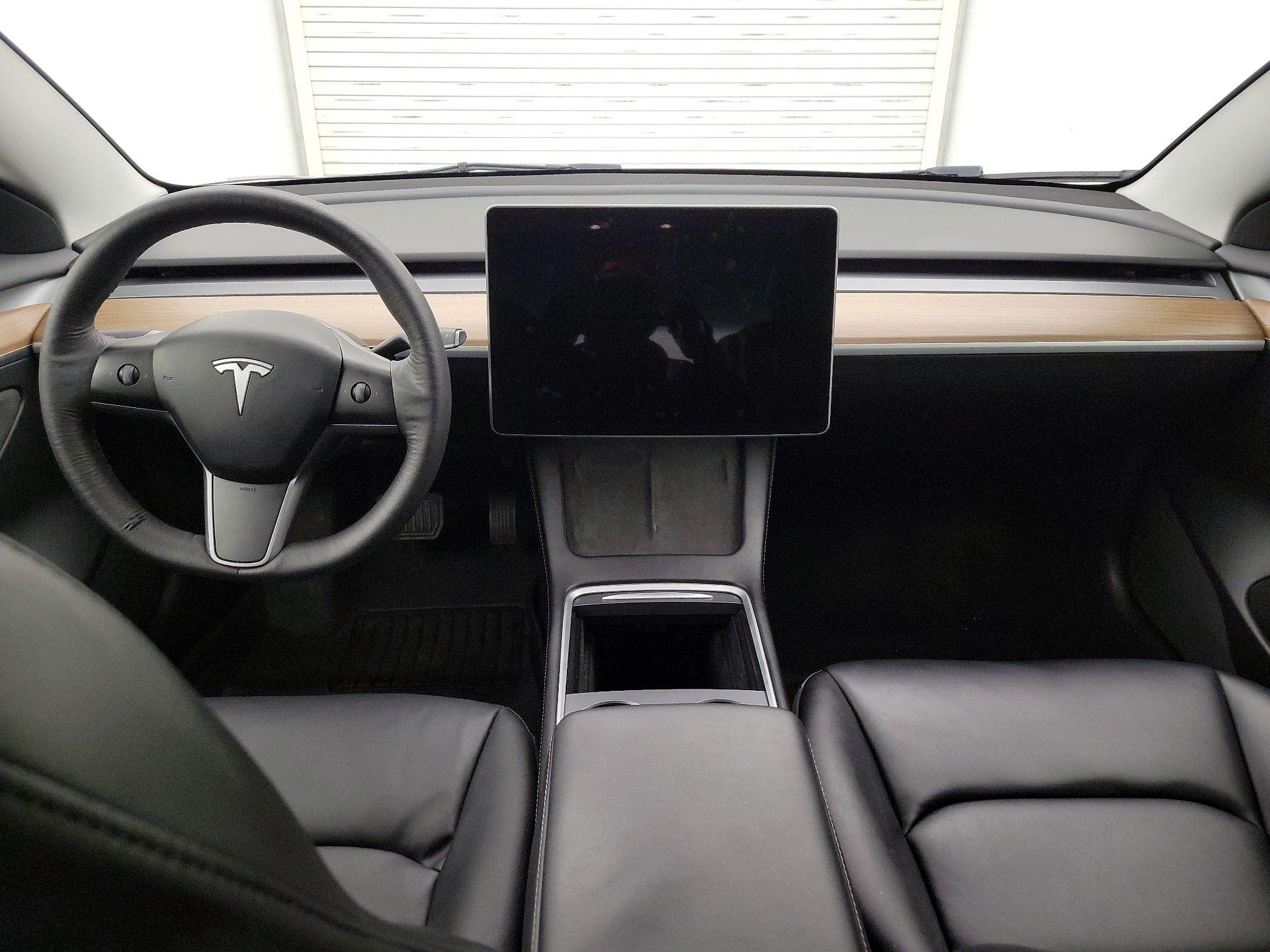 Thumbnail: 2023 Tesla Model 3 - 9