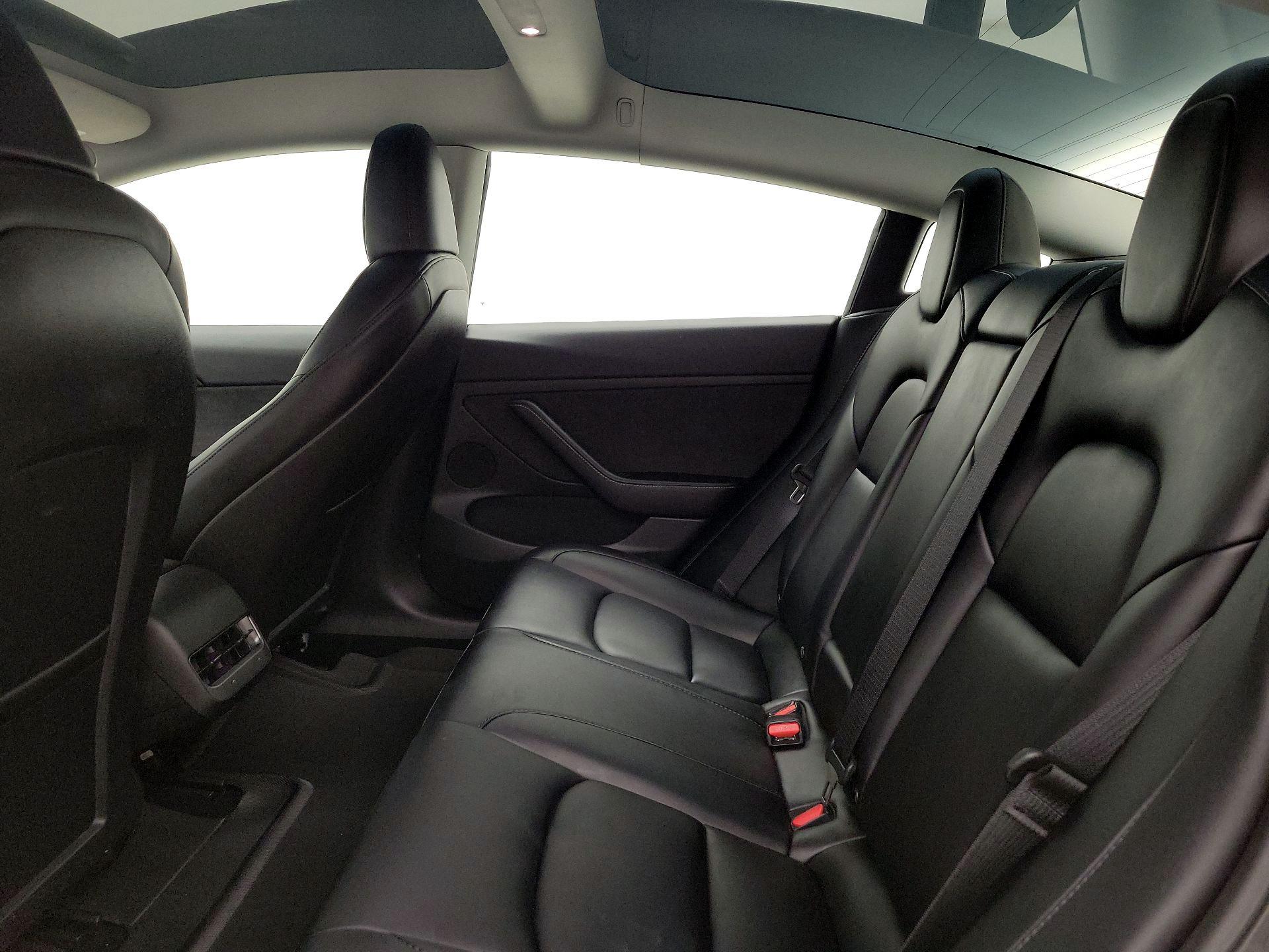 Thumbnail: 2023 Tesla Model 3 - 20