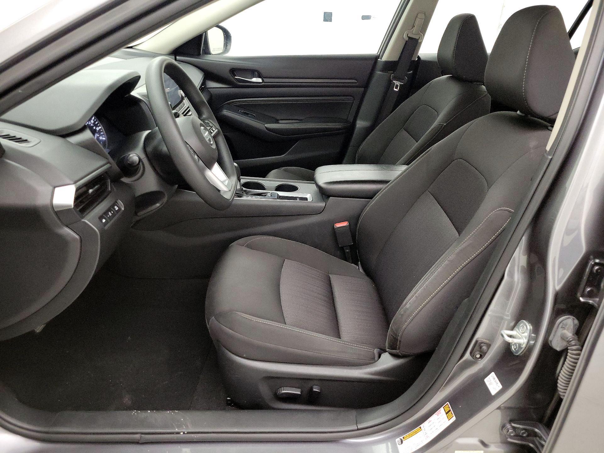 Thumbnail: 2020 Nissan Altima - 11