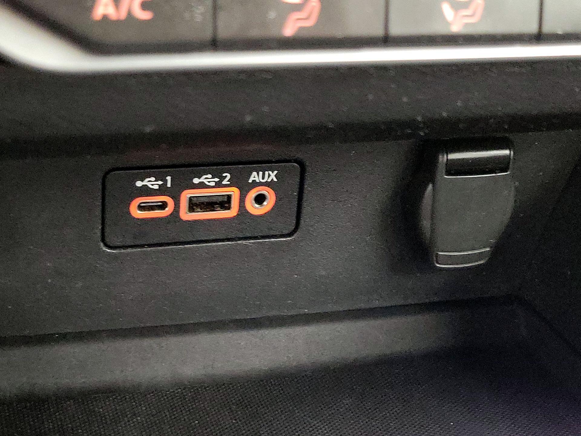 Thumbnail: 2020 Nissan Altima - 18