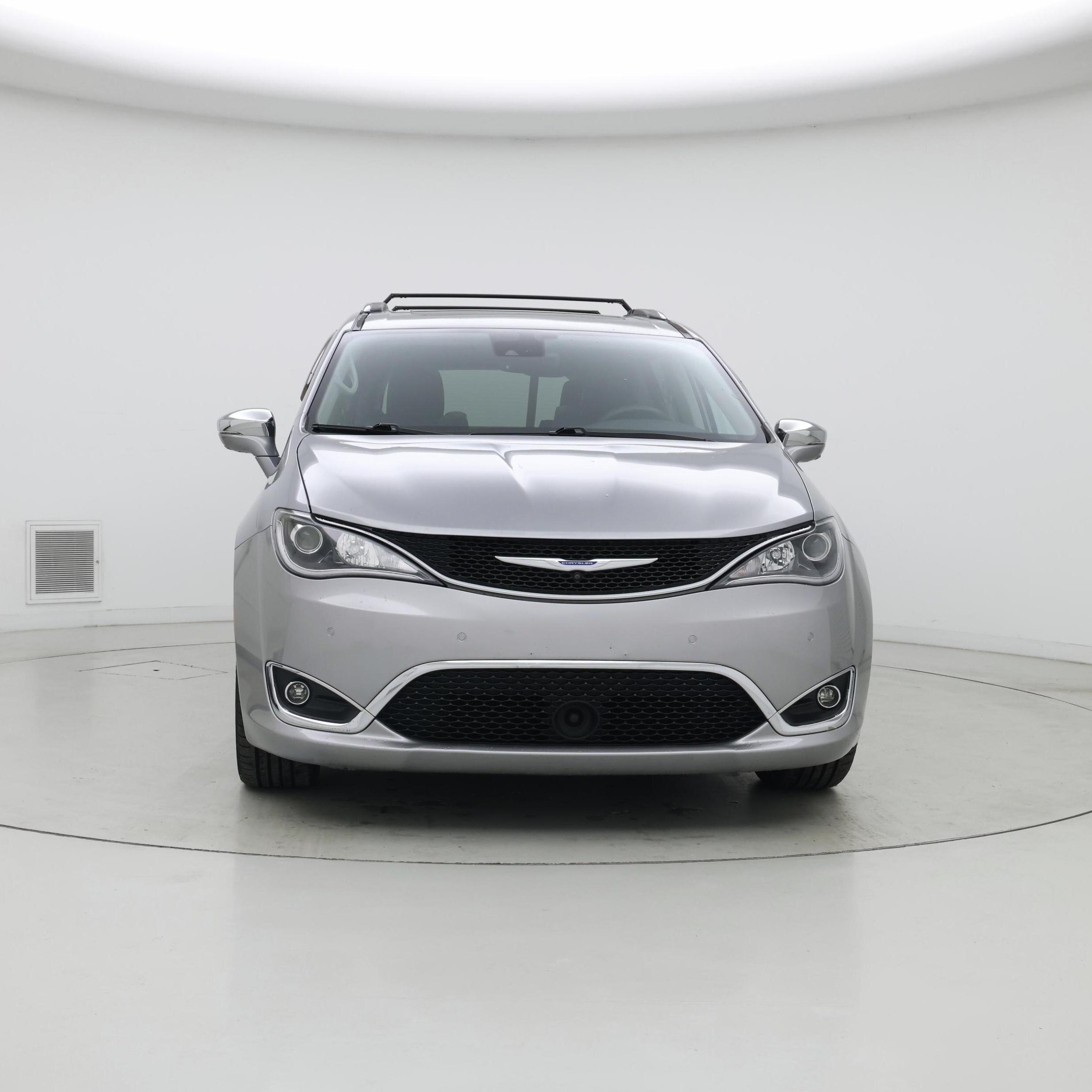 Thumbnail: 2018 Chrysler Pacifica - 5