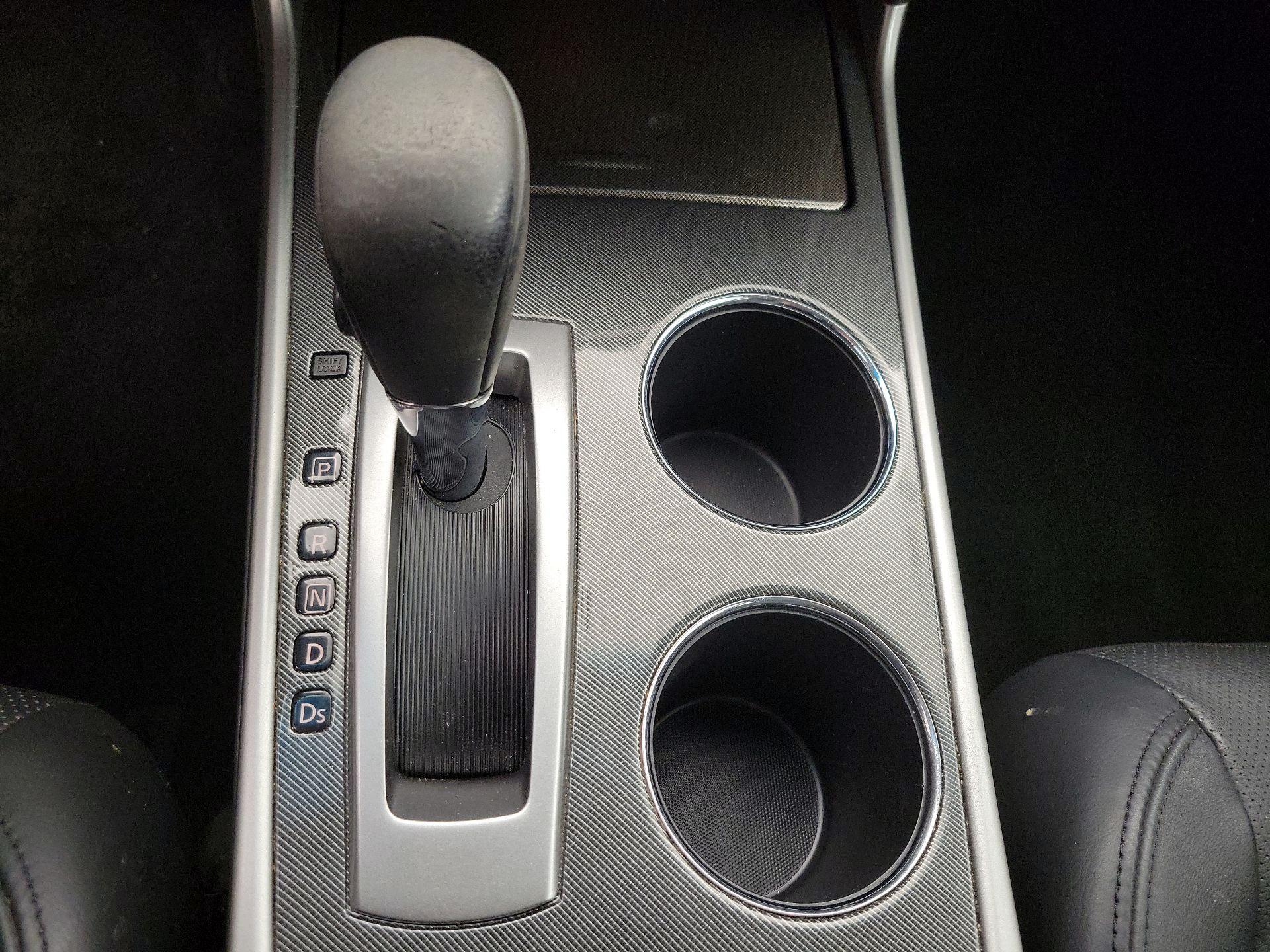 Thumbnail: 2014 Nissan Altima - 17