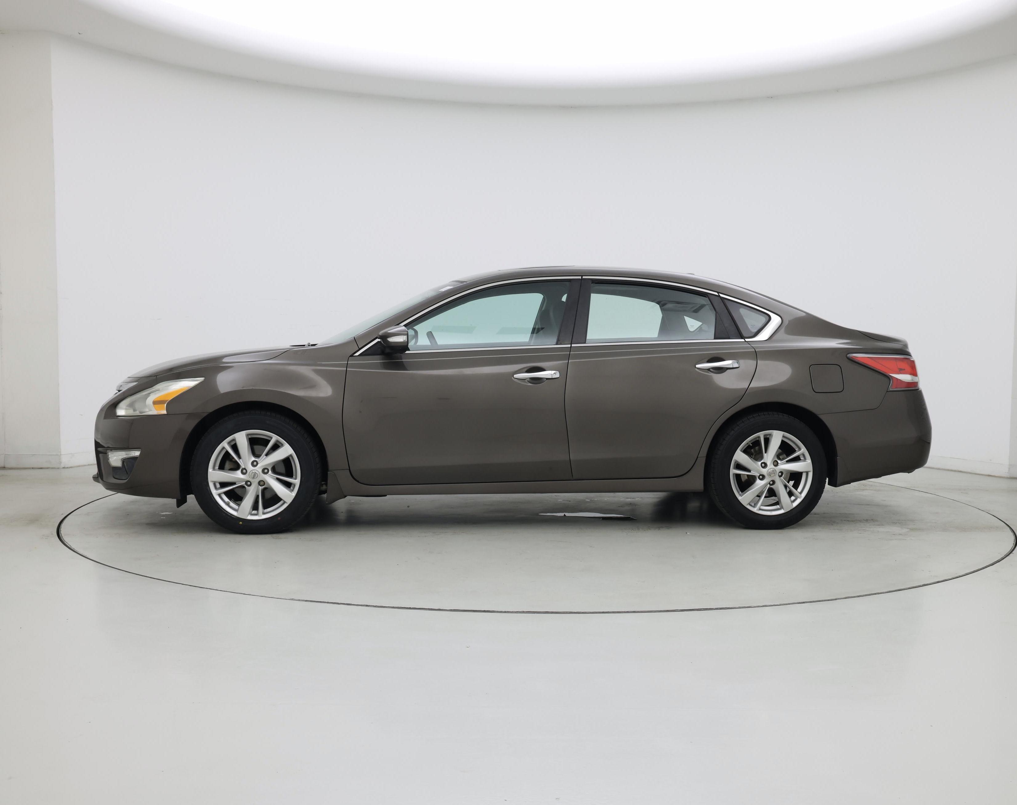 Thumbnail: 2014 Nissan Altima - 3