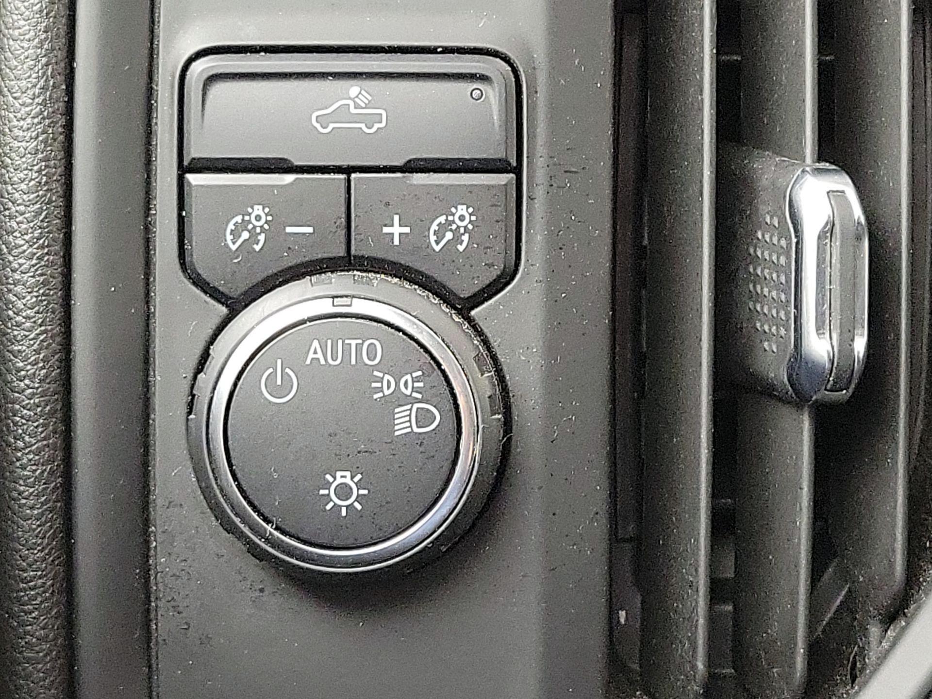 Thumbnail: 2022 Chevrolet Silverado 1500 - 13