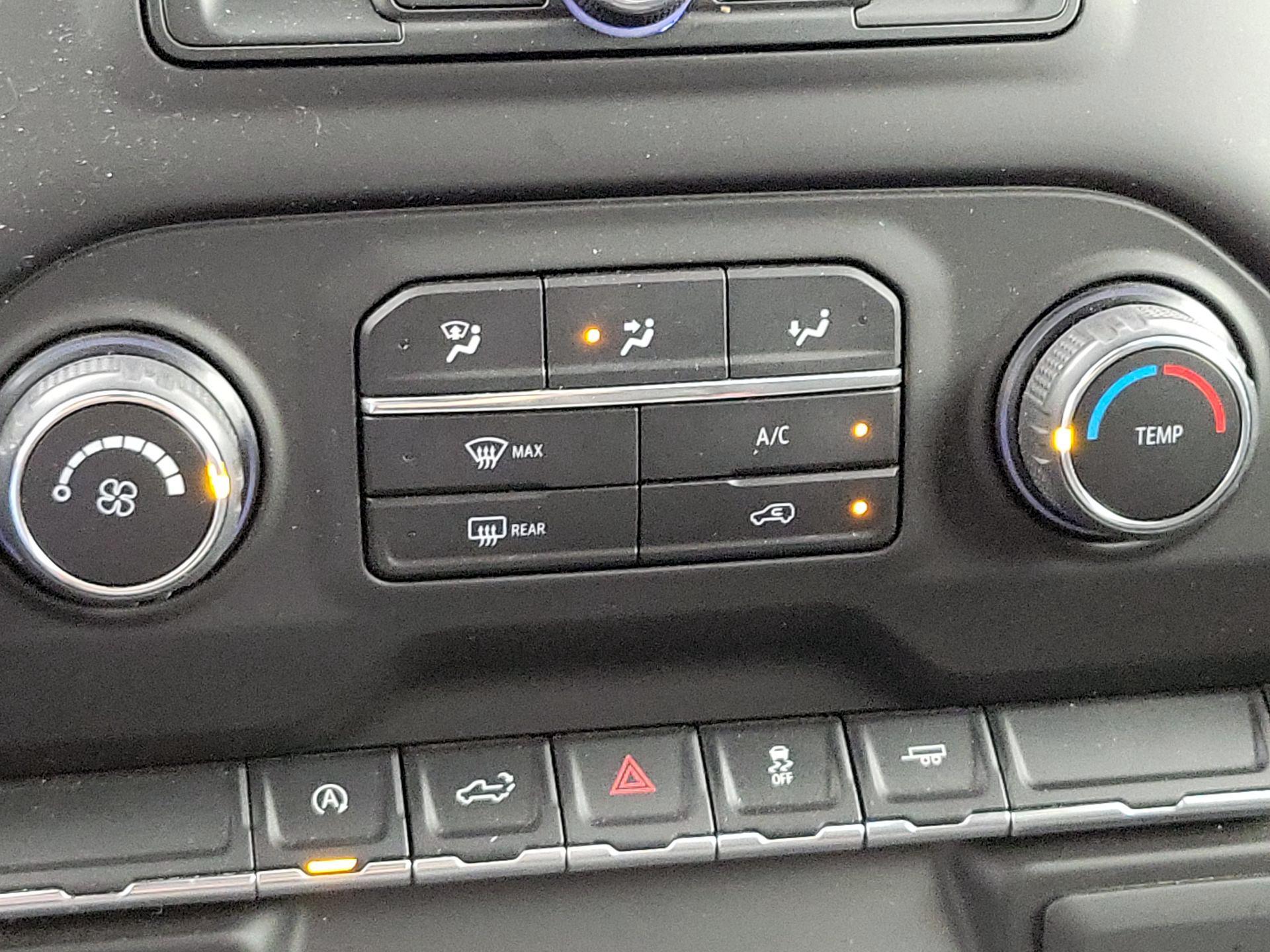 Thumbnail: 2022 Chevrolet Silverado 1500 - 16