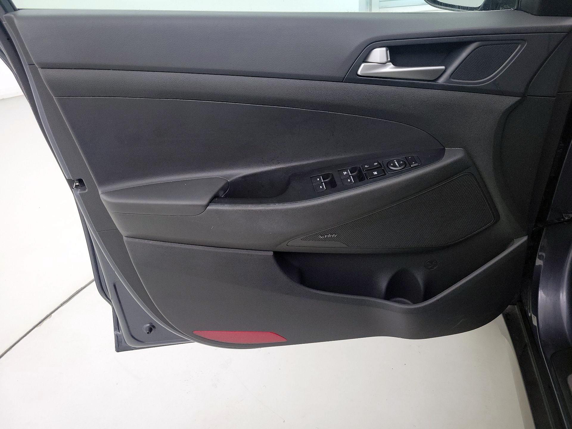 Thumbnail: 2019 Hyundai Tucson - 12