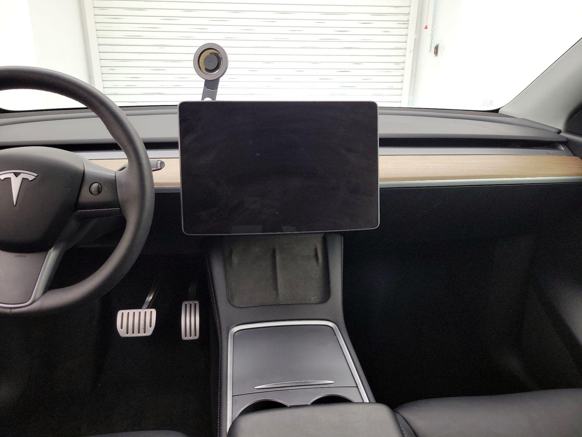 Thumbnail: 2022 Tesla Model Y - 9