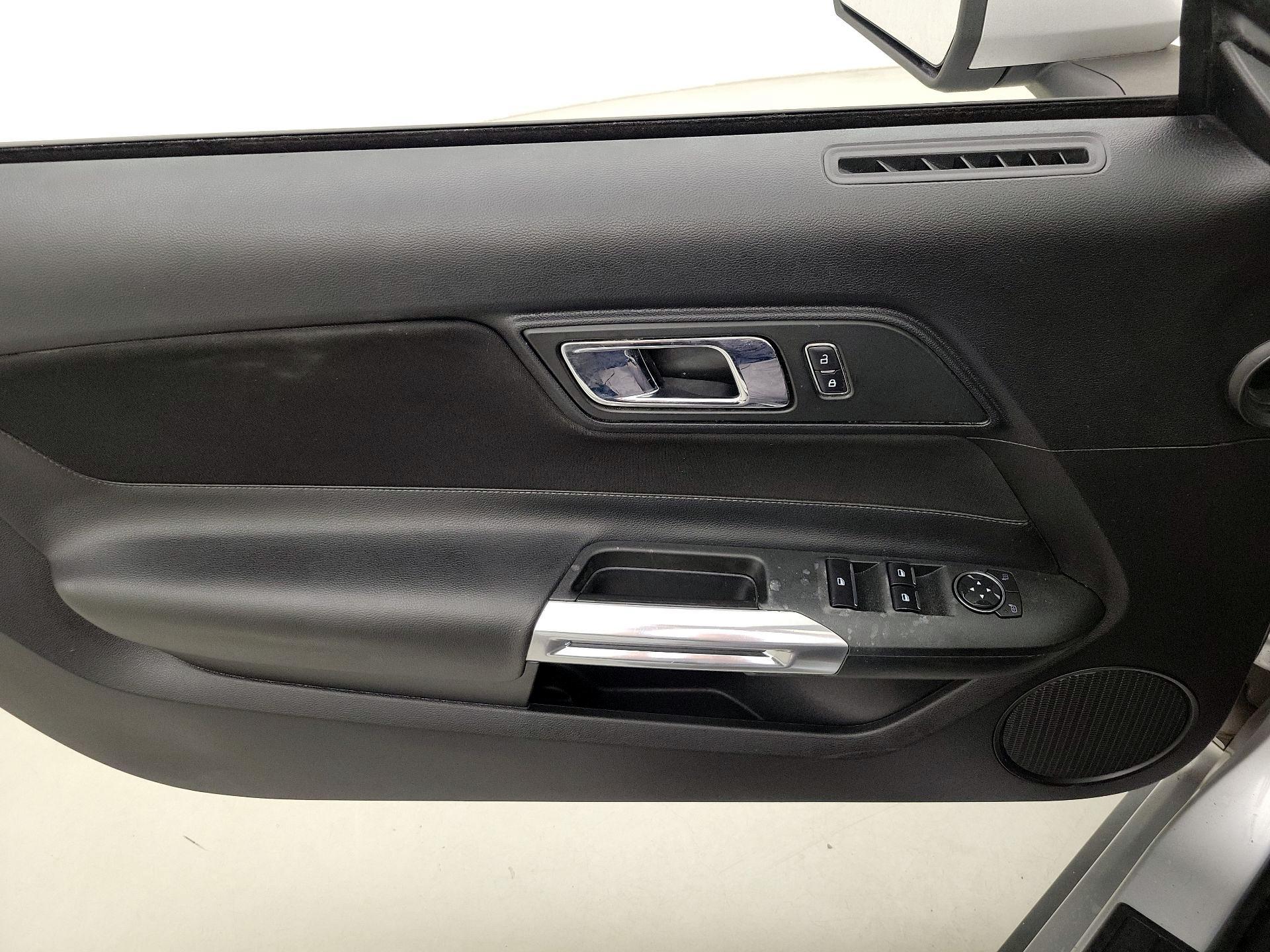 Thumbnail: 2016 Ford Mustang - 12