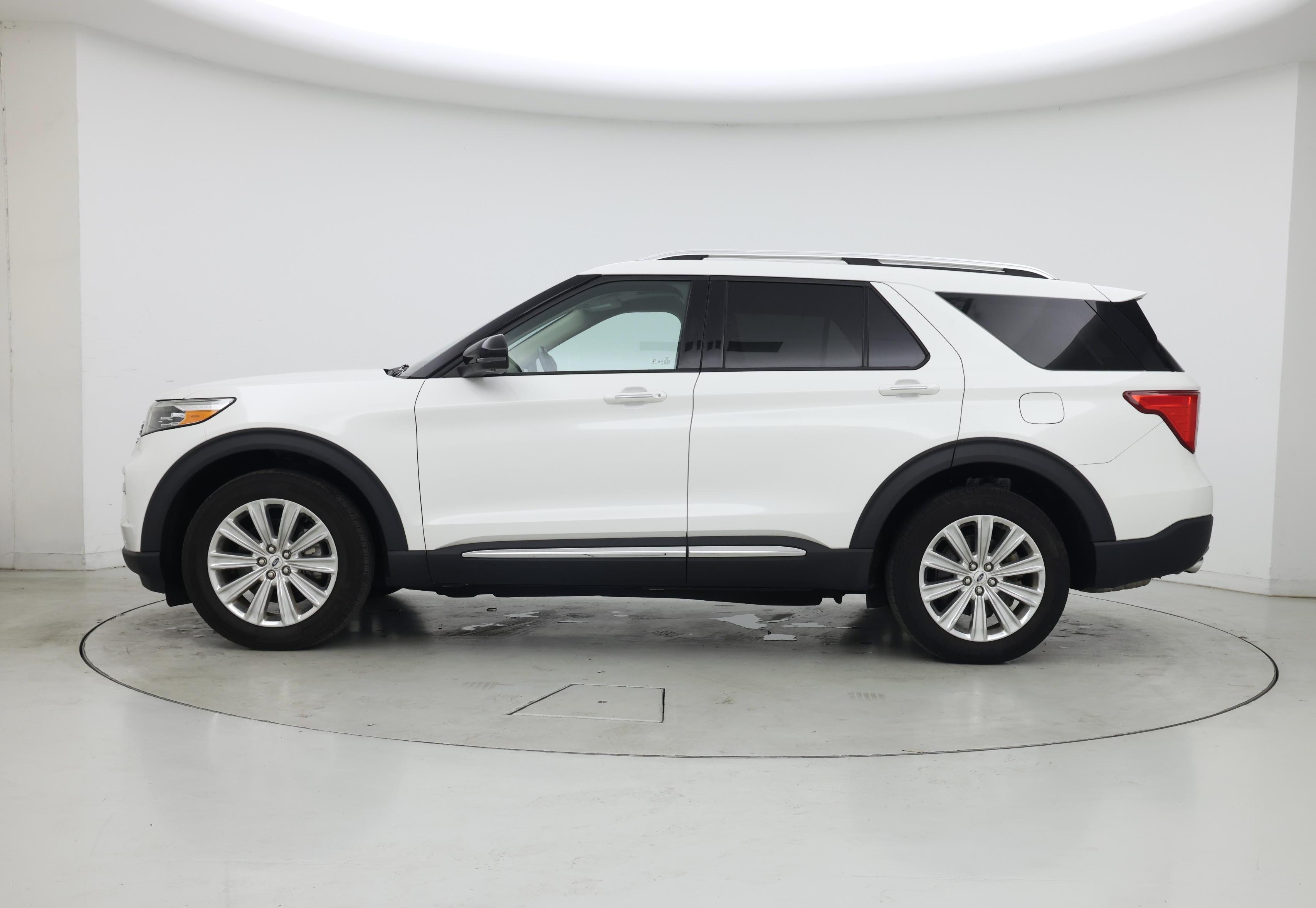 Thumbnail: 2021 Ford Explorer - 3