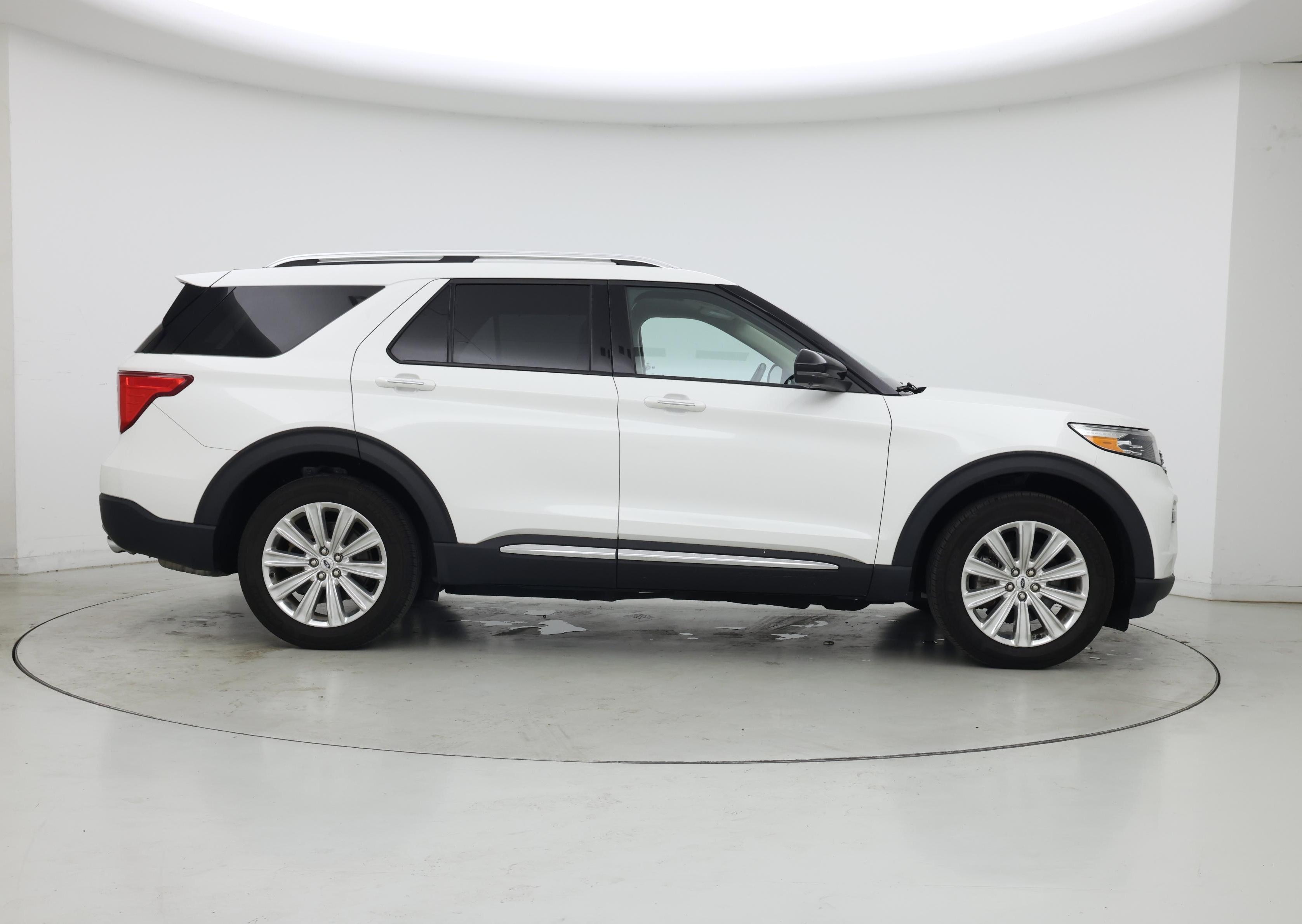 Thumbnail: 2021 Ford Explorer - 7