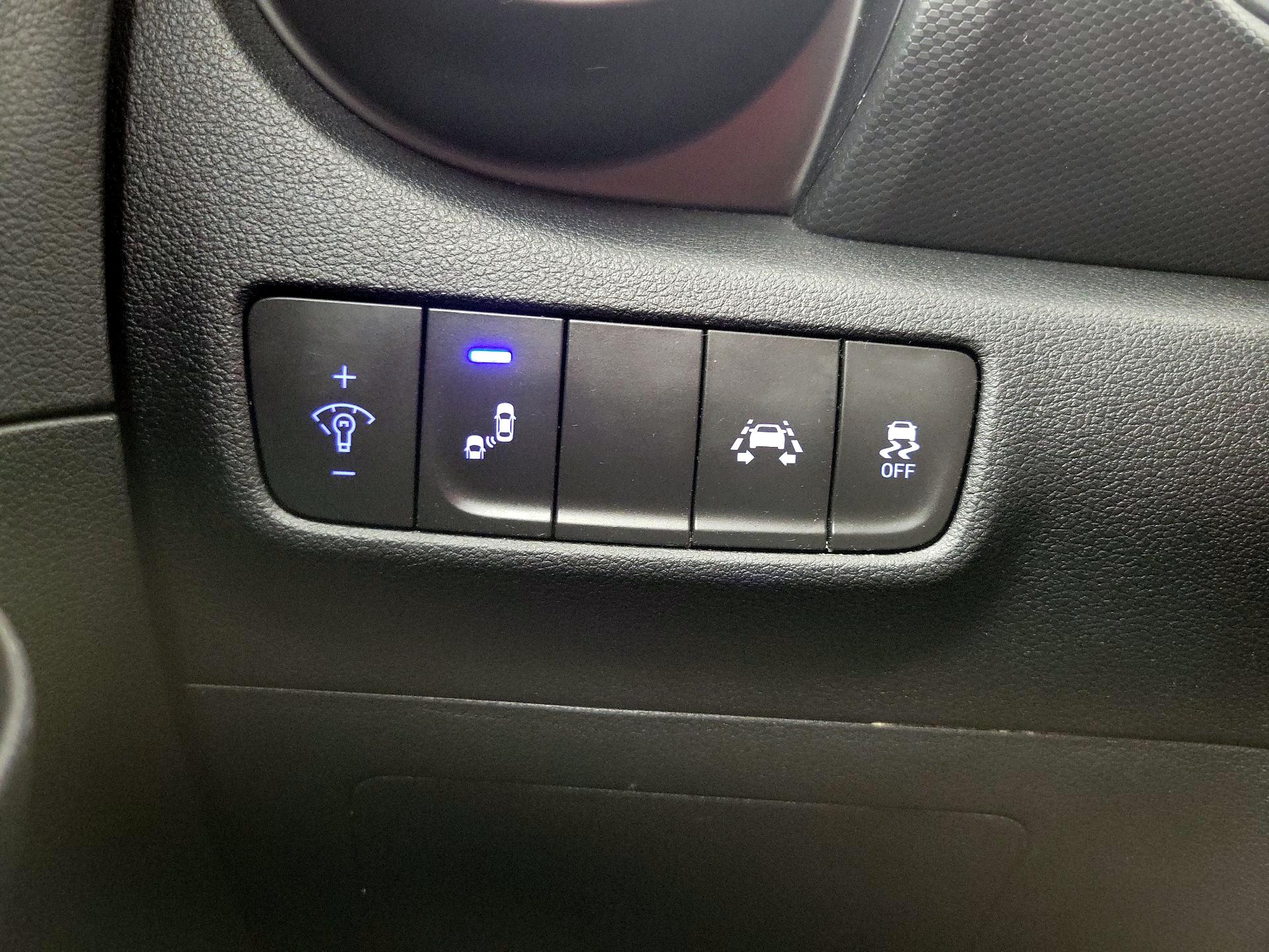 Thumbnail: 2019 Hyundai Kona - 13