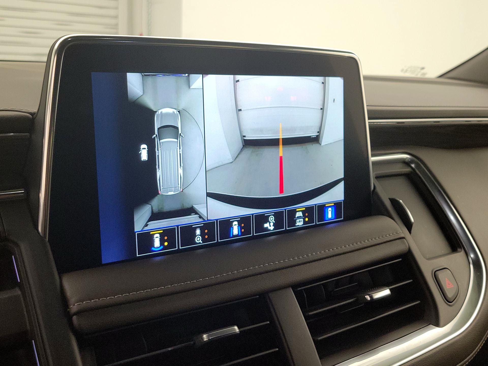 Thumbnail: 2022 Chevrolet Tahoe - 14