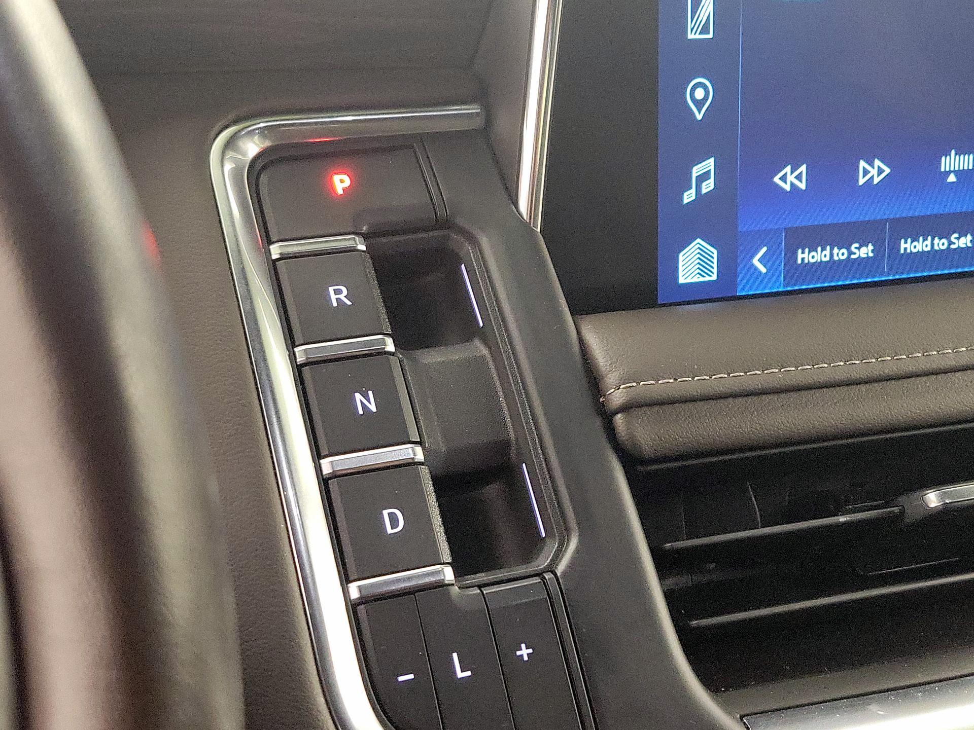 Thumbnail: 2022 Chevrolet Tahoe - 17