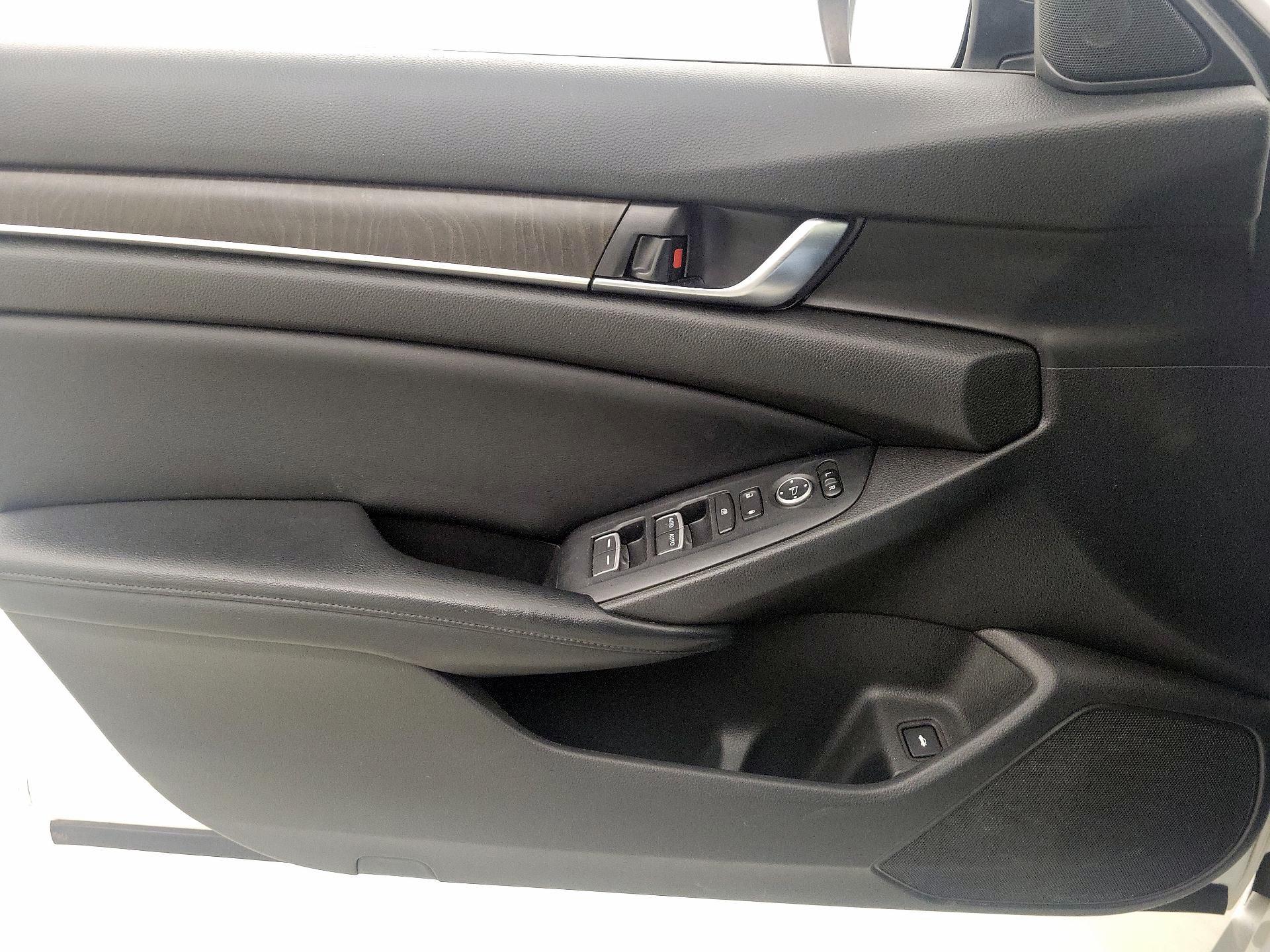 Thumbnail: 2018 Honda Accord - 12