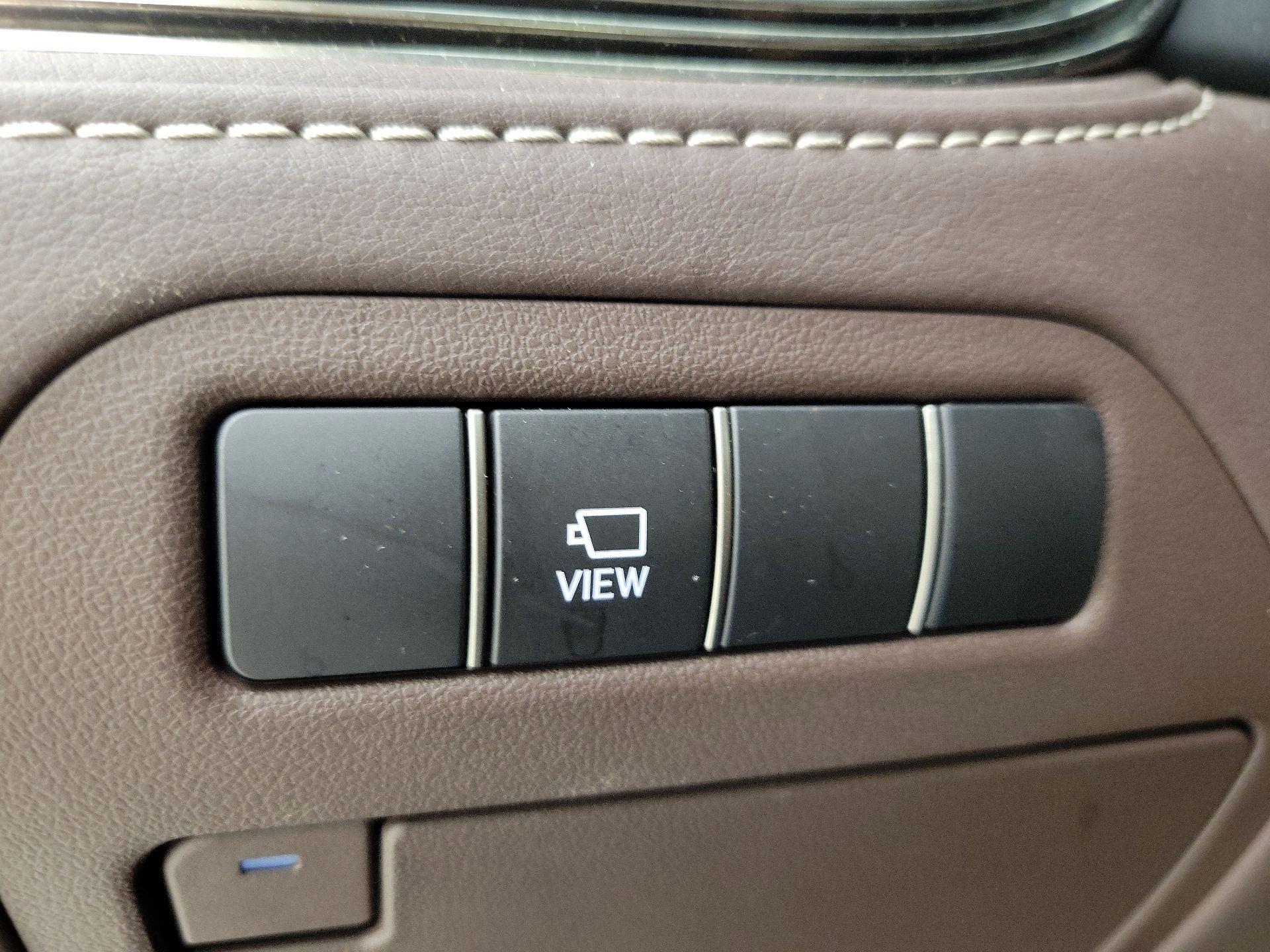 Thumbnail: 2018 Lexus LS - 13