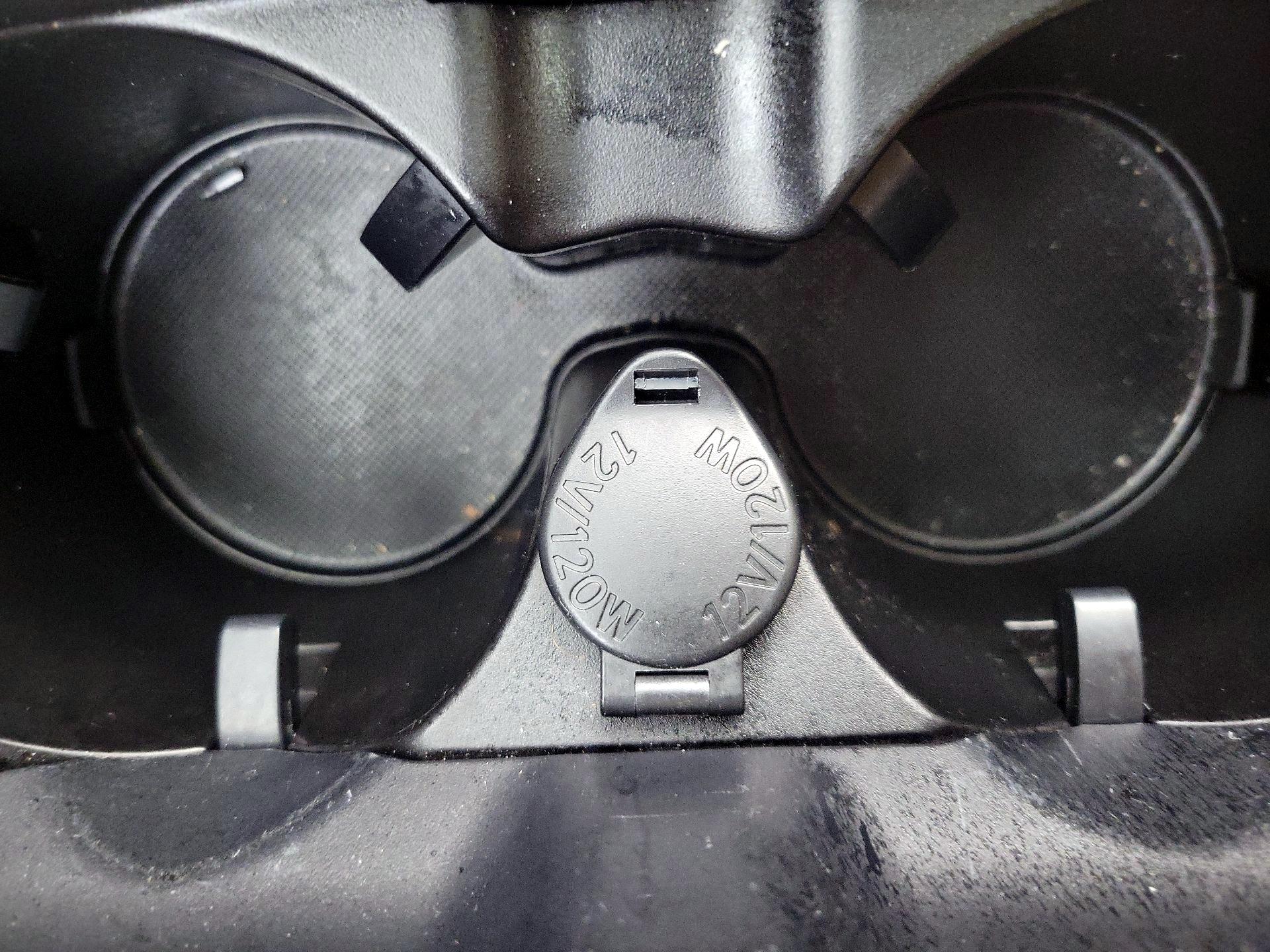 Thumbnail: 2018 Lexus LS - 19