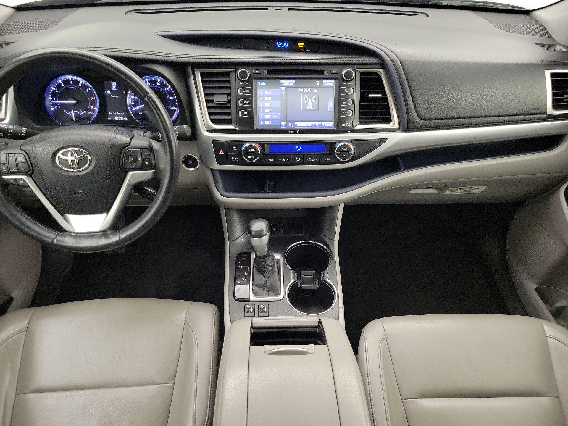 Thumbnail: 2015 Toyota Highlander - 9
