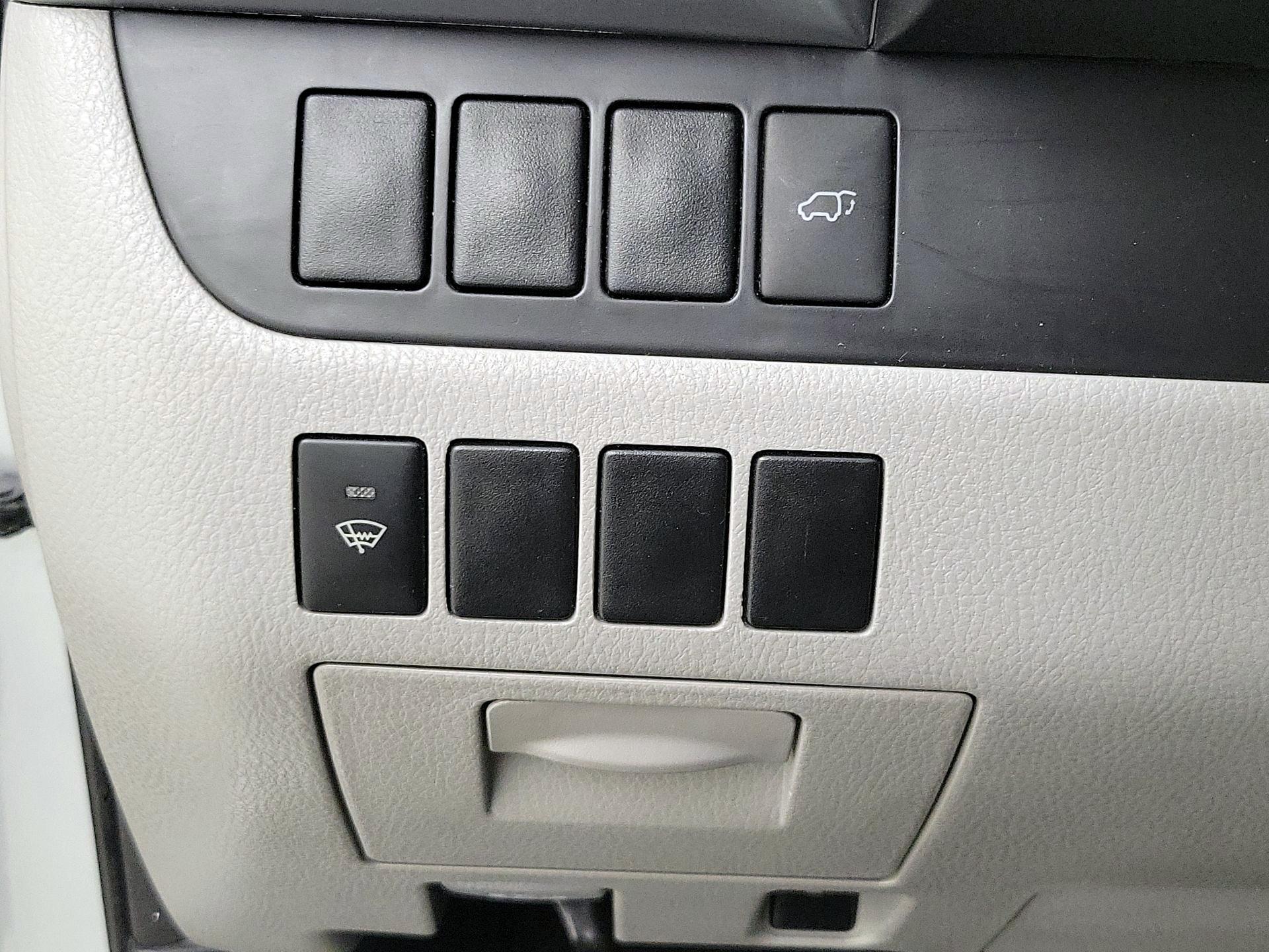 Thumbnail: 2015 Toyota Highlander - 13