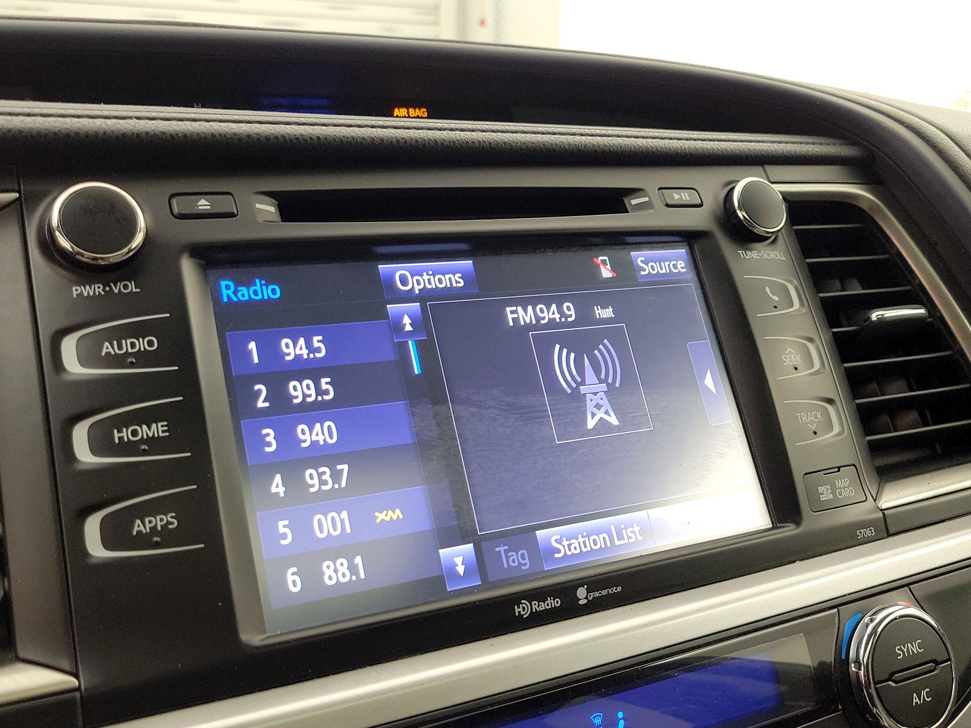 Thumbnail: 2015 Toyota Highlander - 15