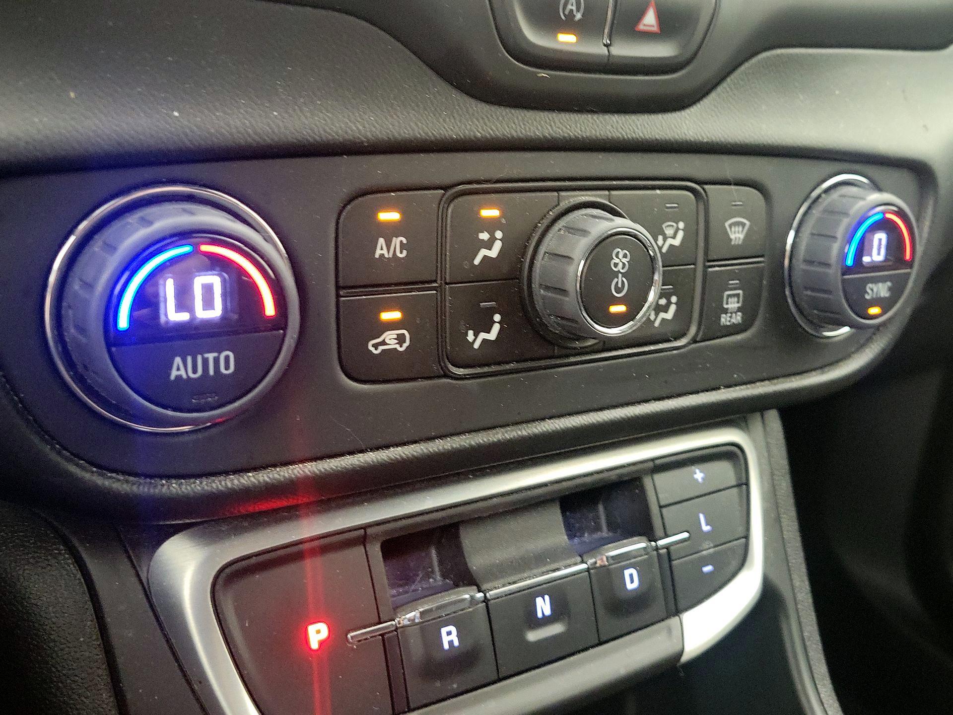 Thumbnail: 2022 GMC Terrain - 16