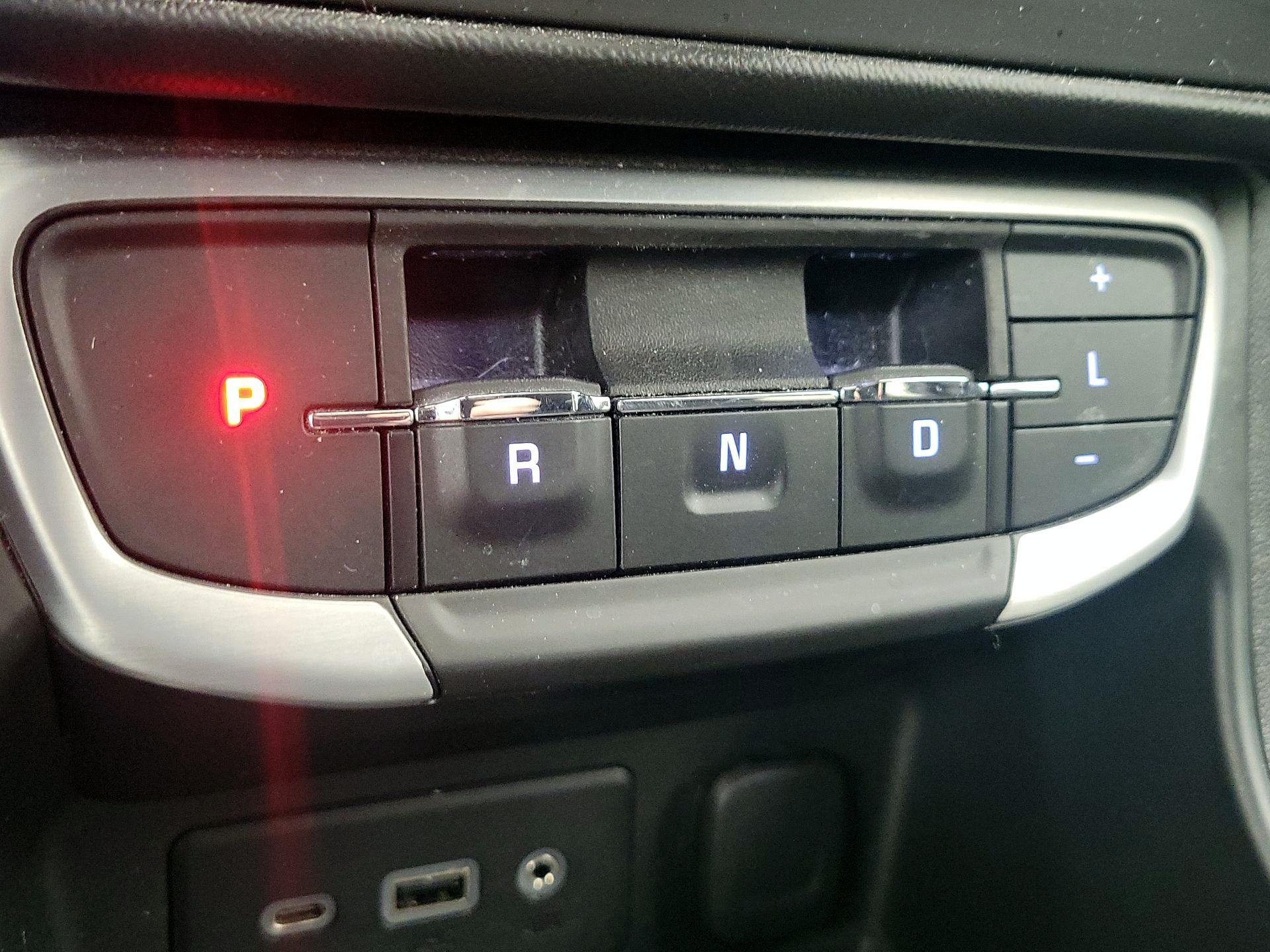 Thumbnail: 2022 GMC Terrain - 17