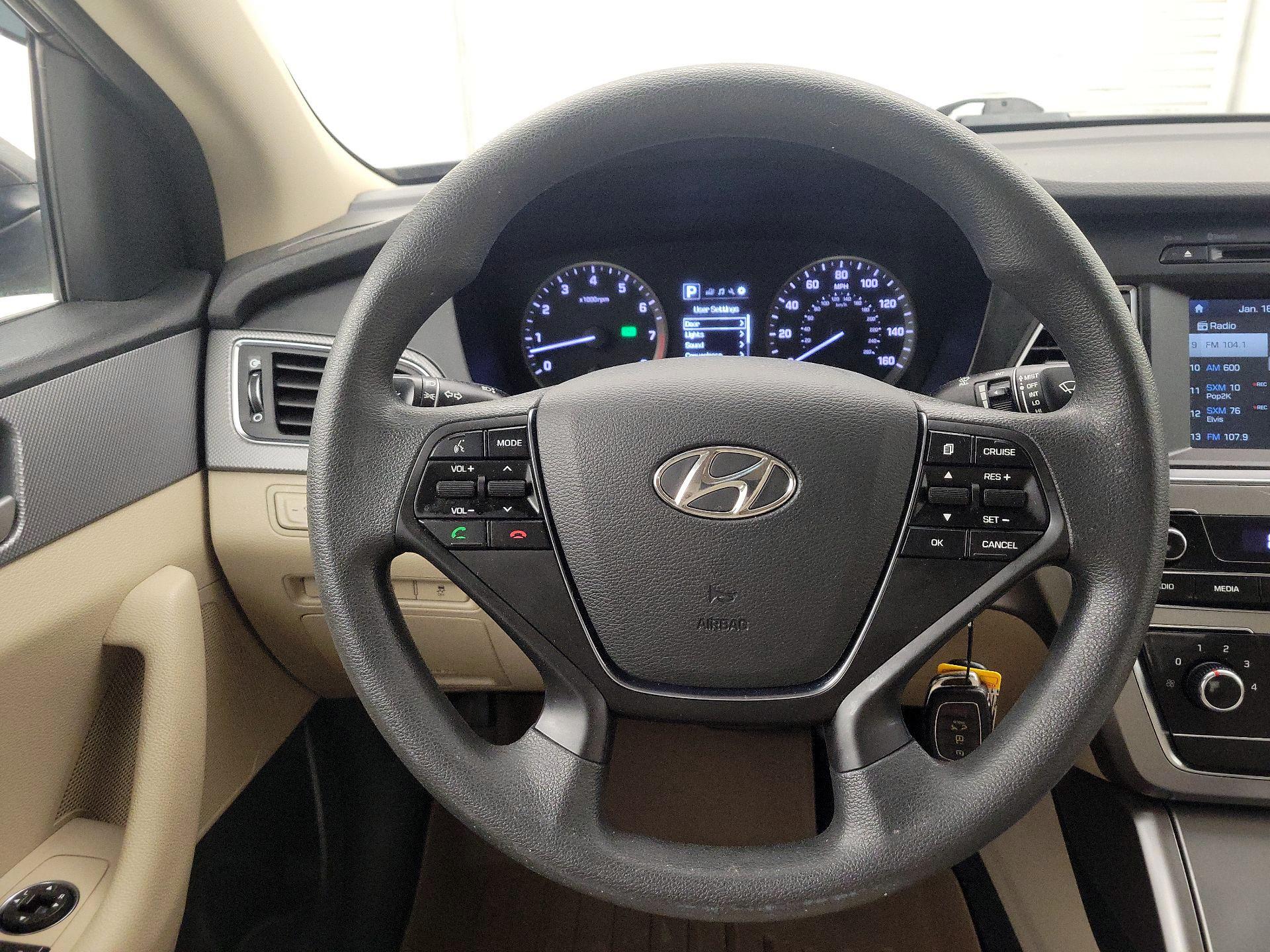 Thumbnail: 2017 Hyundai Sonata - 10