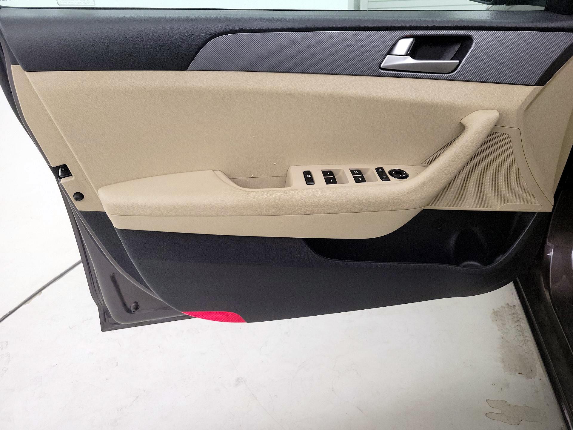 Thumbnail: 2017 Hyundai Sonata - 12