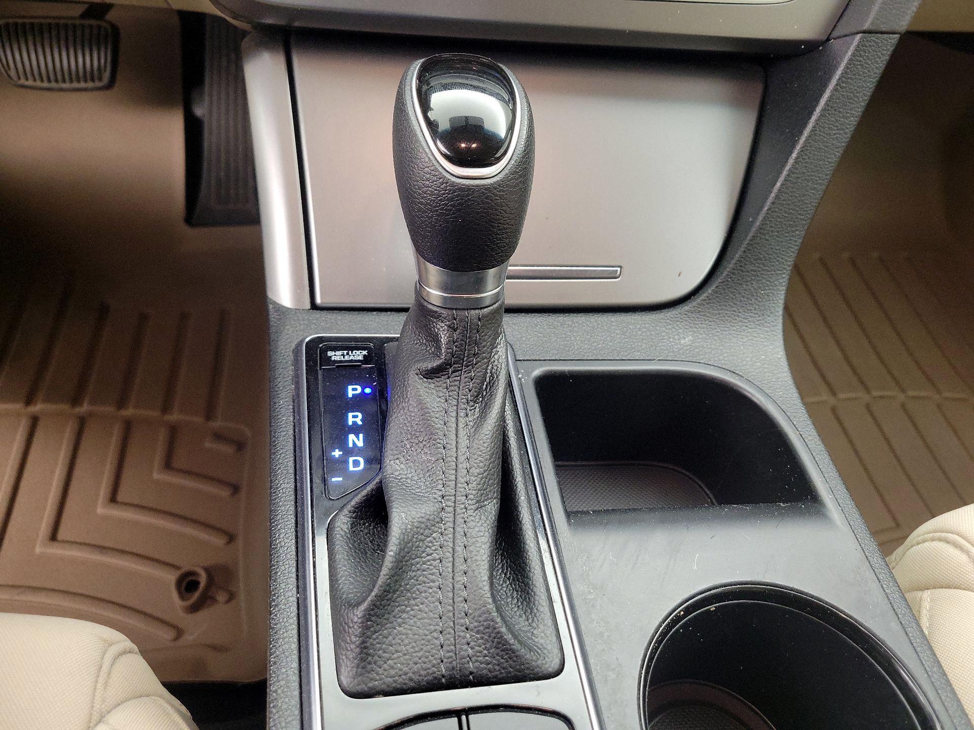 Thumbnail: 2017 Hyundai Sonata - 17