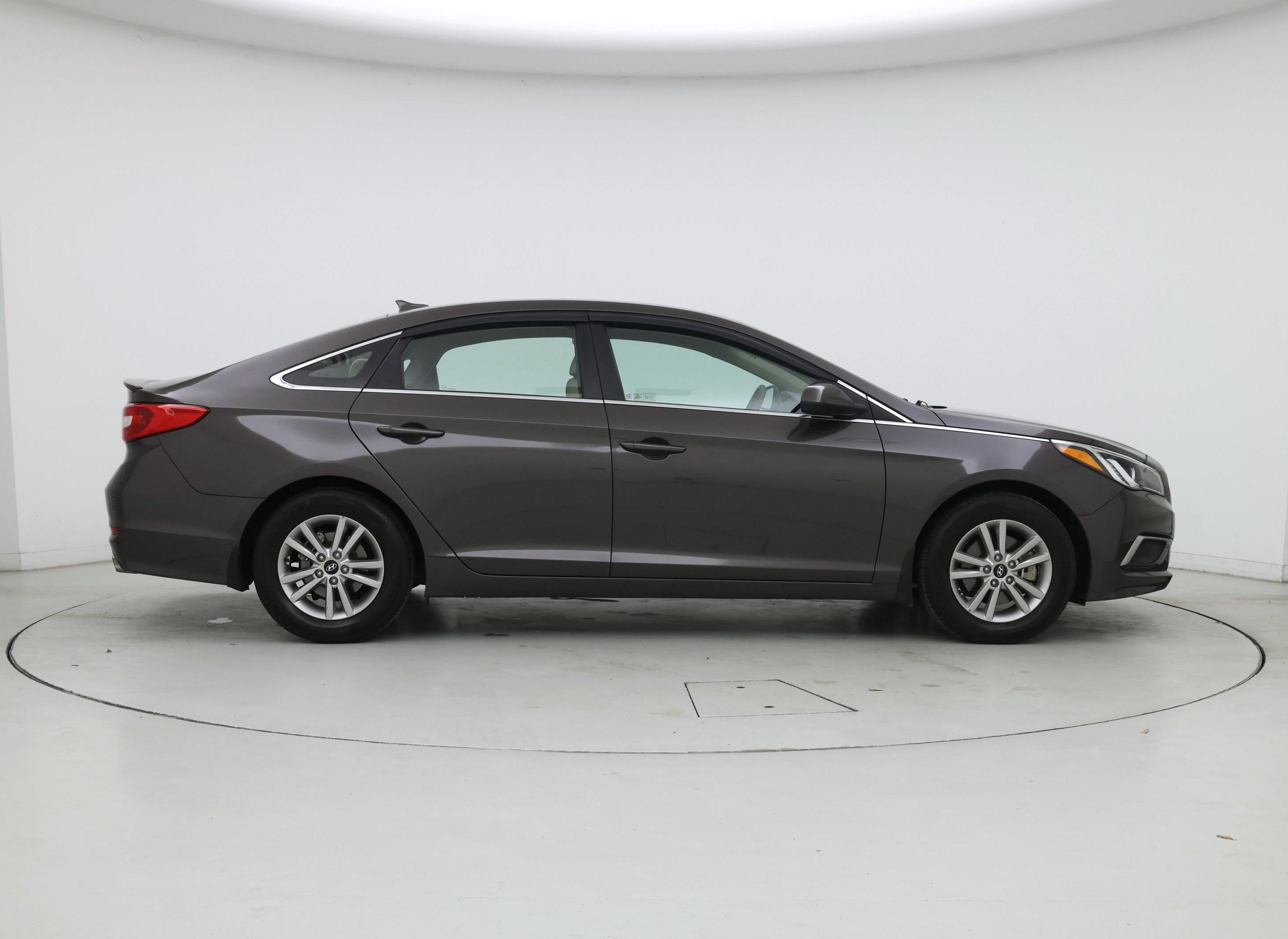 Thumbnail: 2017 Hyundai Sonata - 7