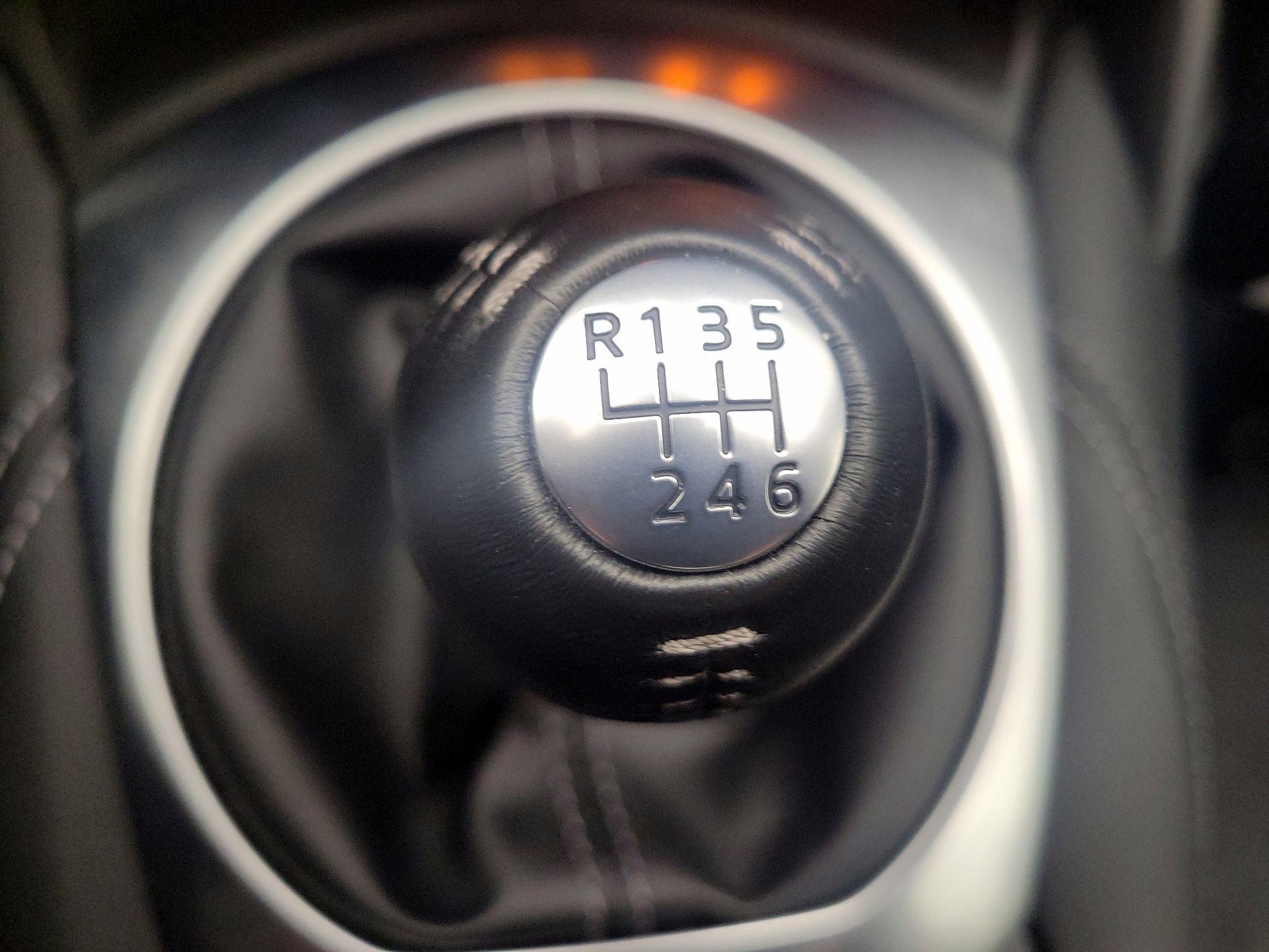 Thumbnail: 2025 Mazda MX-5 Miata - 17