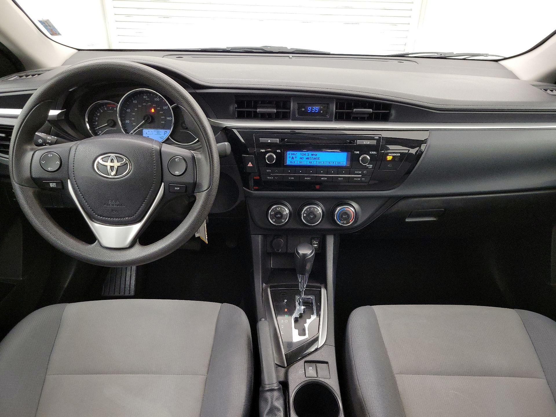 Thumbnail: 2015 Toyota Corolla - 9