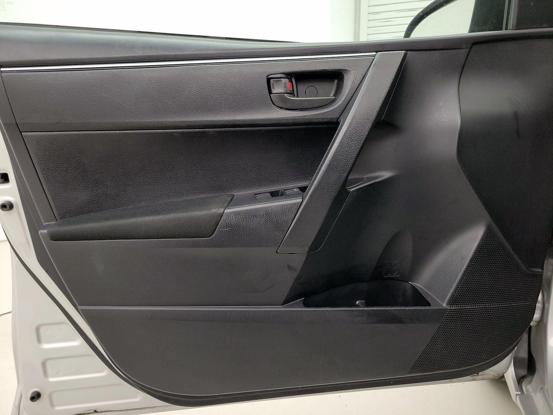 Thumbnail: 2015 Toyota Corolla - 12