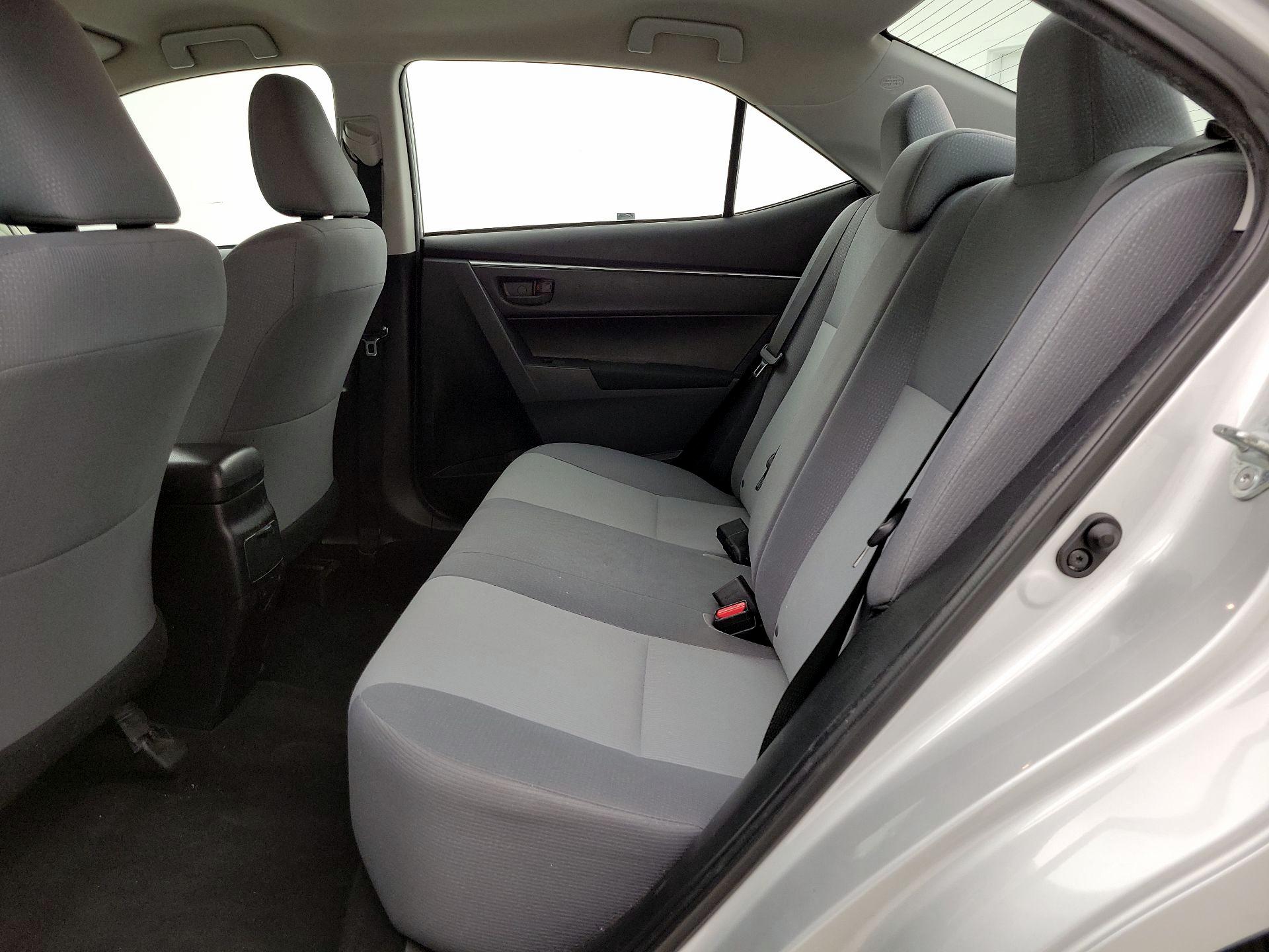 Thumbnail: 2015 Toyota Corolla - 18