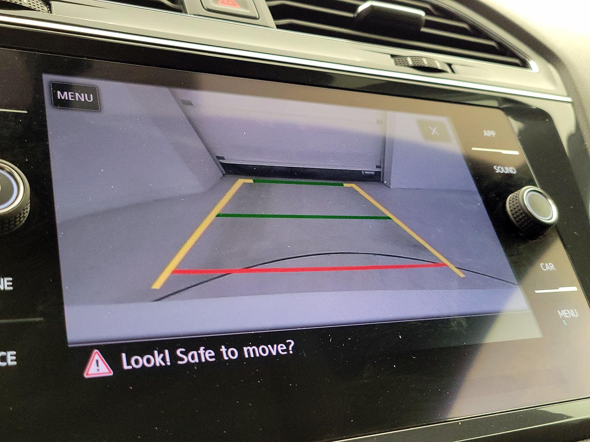 Thumbnail: 2020 Volkswagen Tiguan - 14