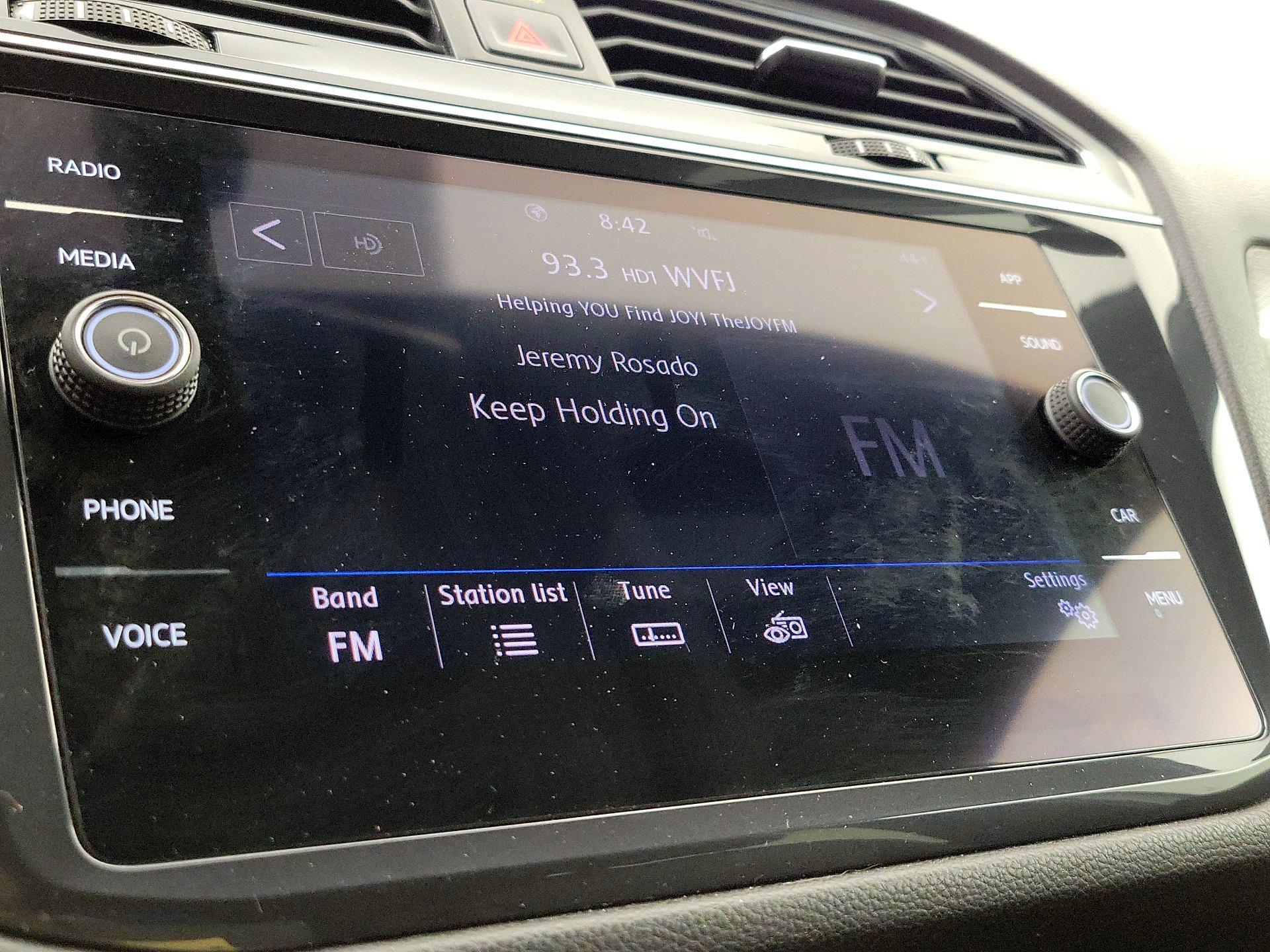 Thumbnail: 2020 Volkswagen Tiguan - 15