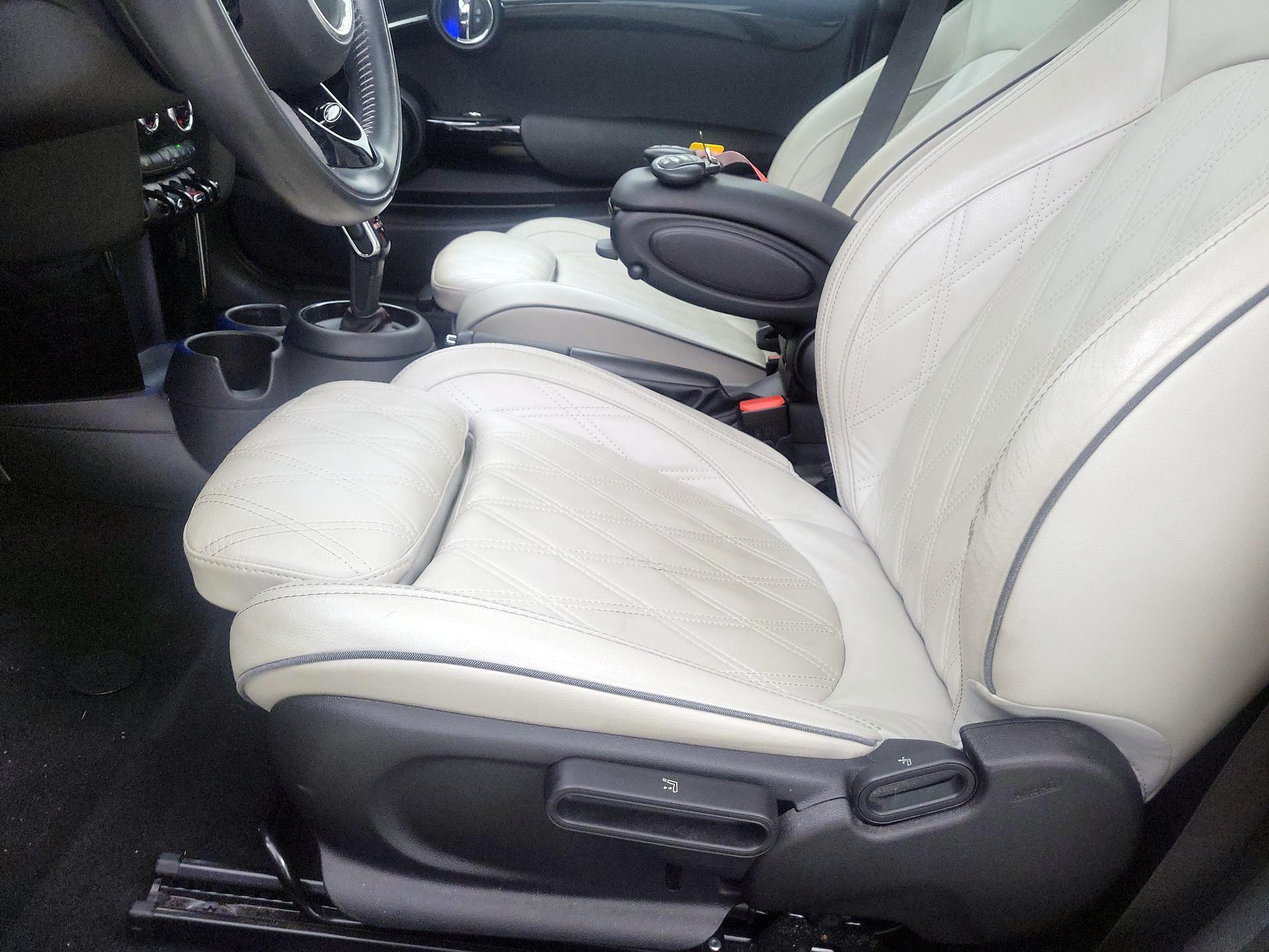 Thumbnail: 2021 MINI Cooper Hardtop - 11