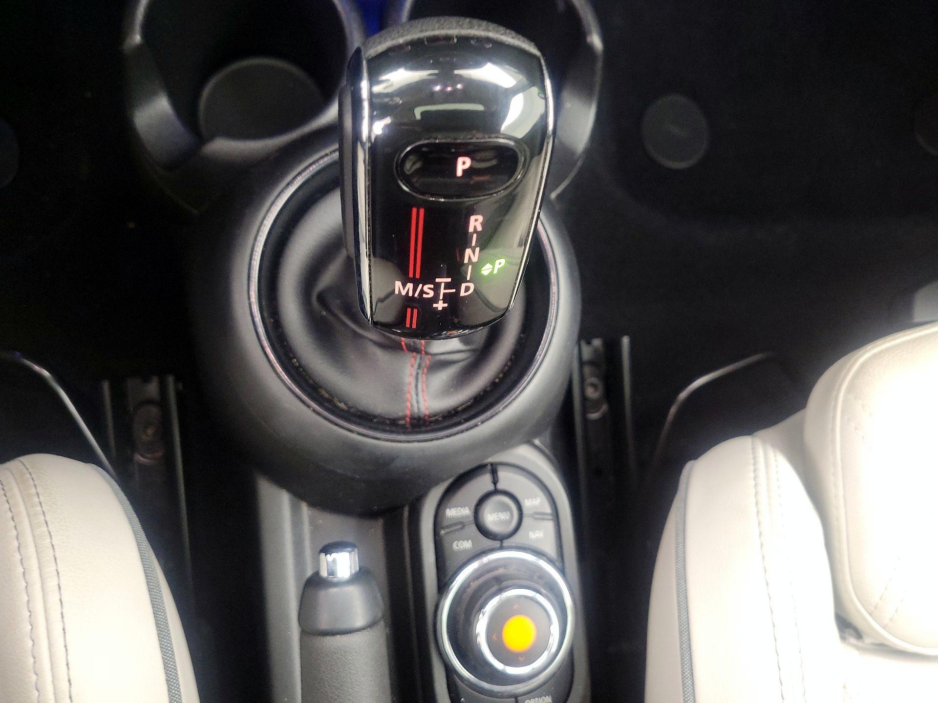 Thumbnail: 2021 MINI Cooper Hardtop - 18