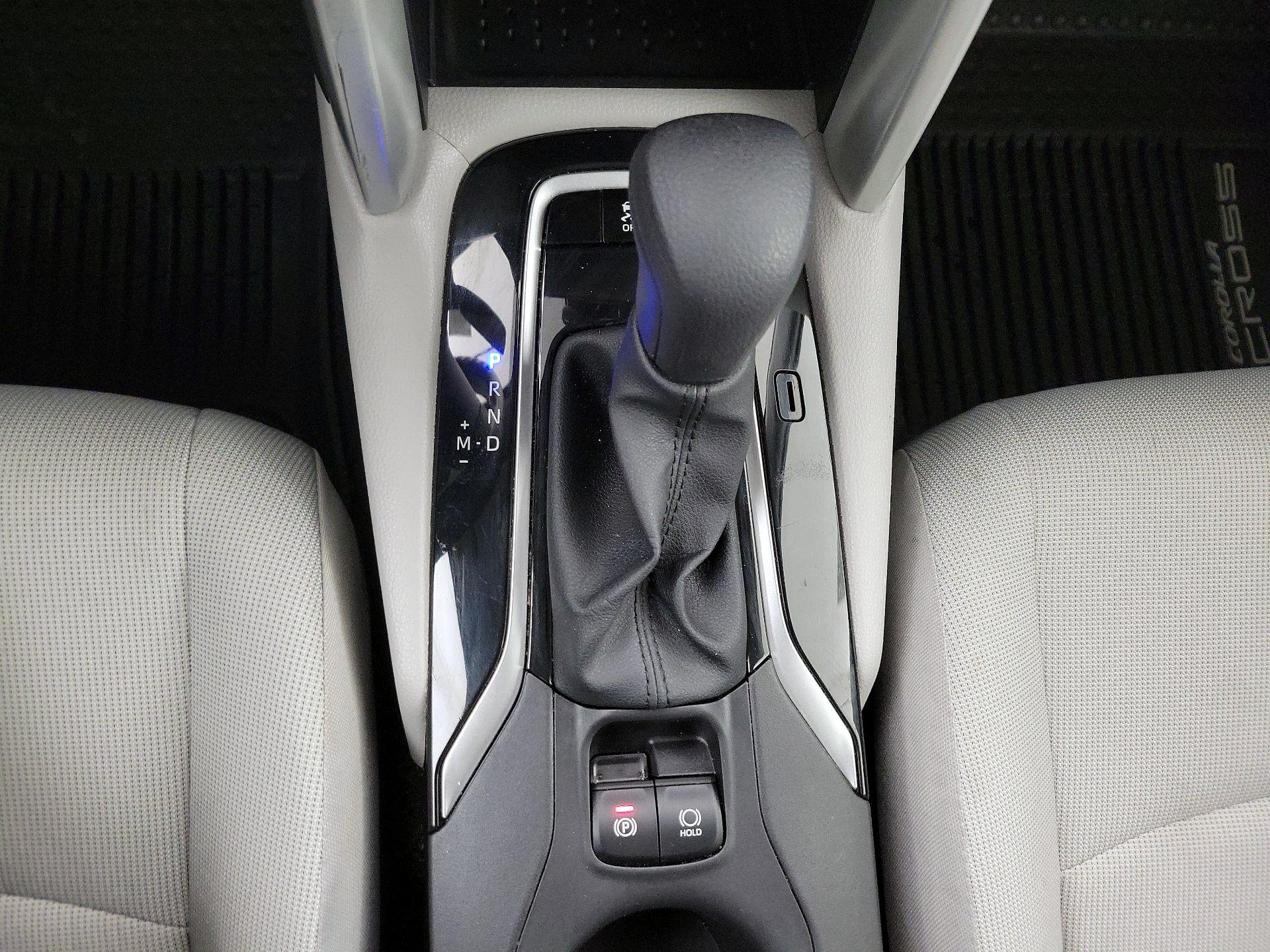 Thumbnail: 2025 Toyota Corolla Cross - 17