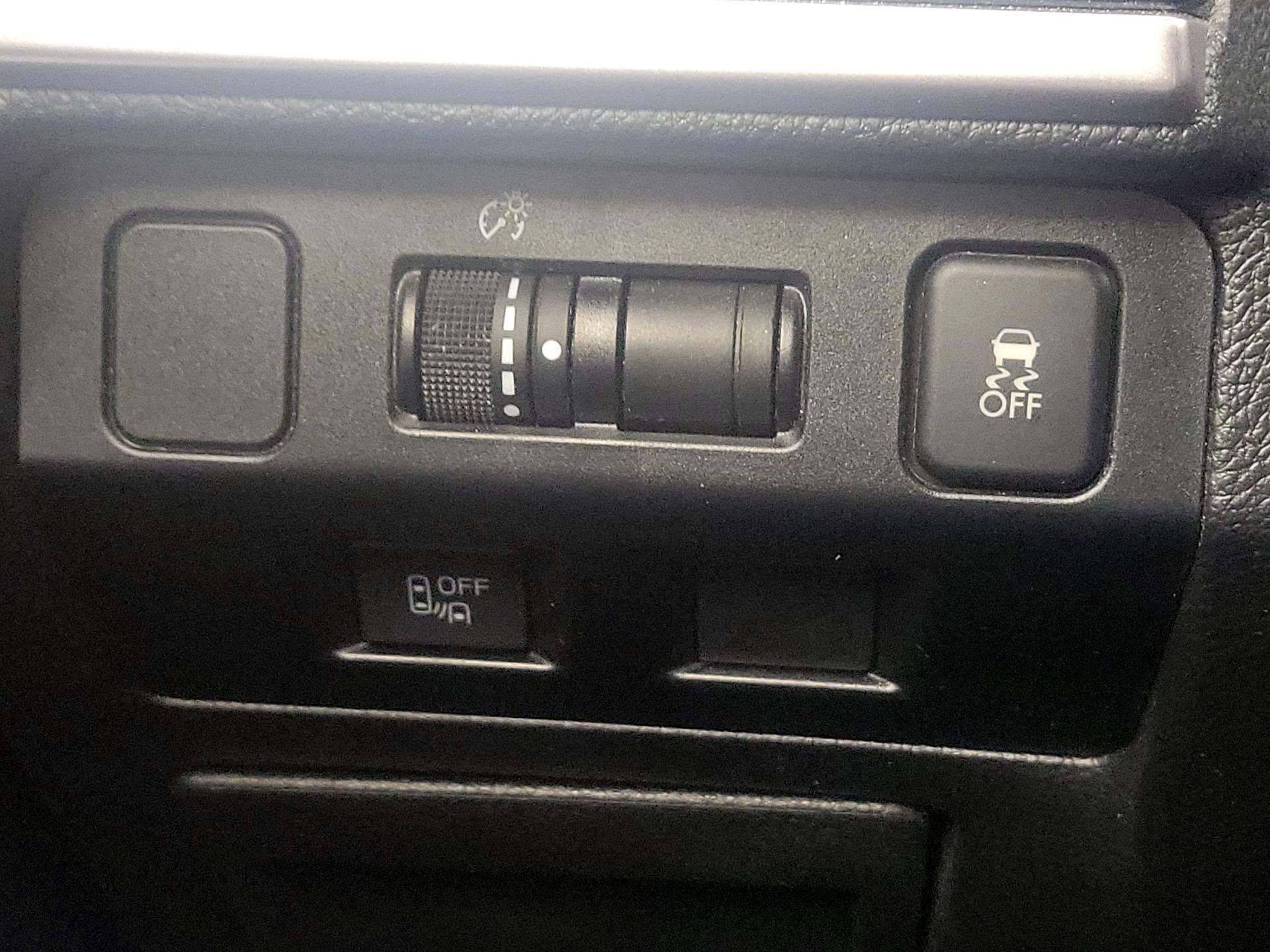 Thumbnail: 2017 Subaru Crosstrek - 13