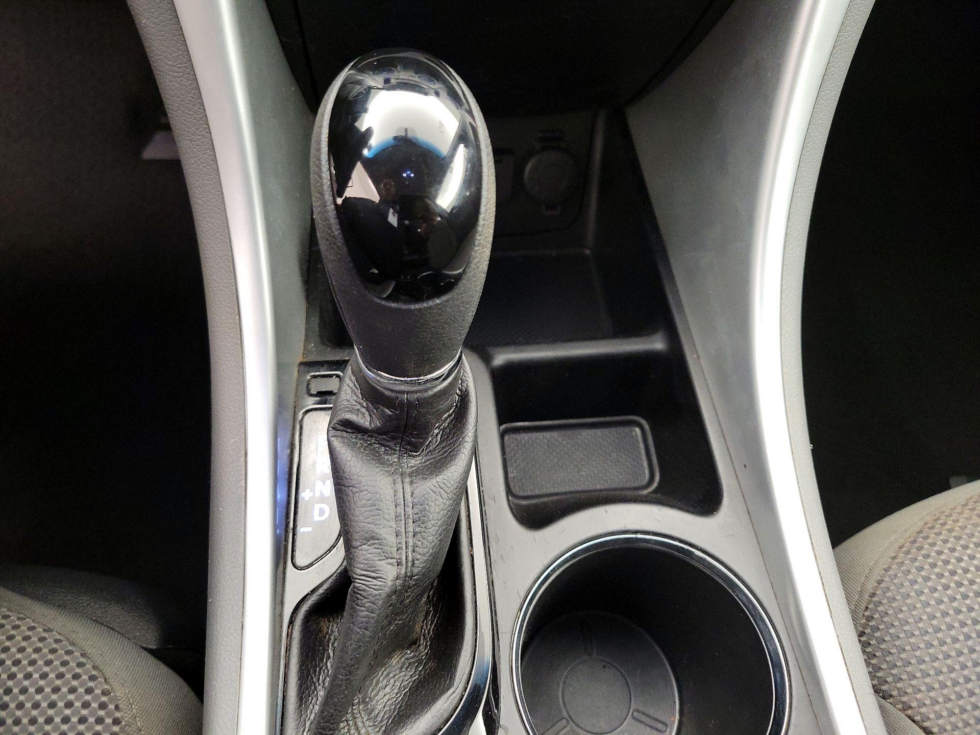 Thumbnail: 2014 Hyundai Sonata - 17