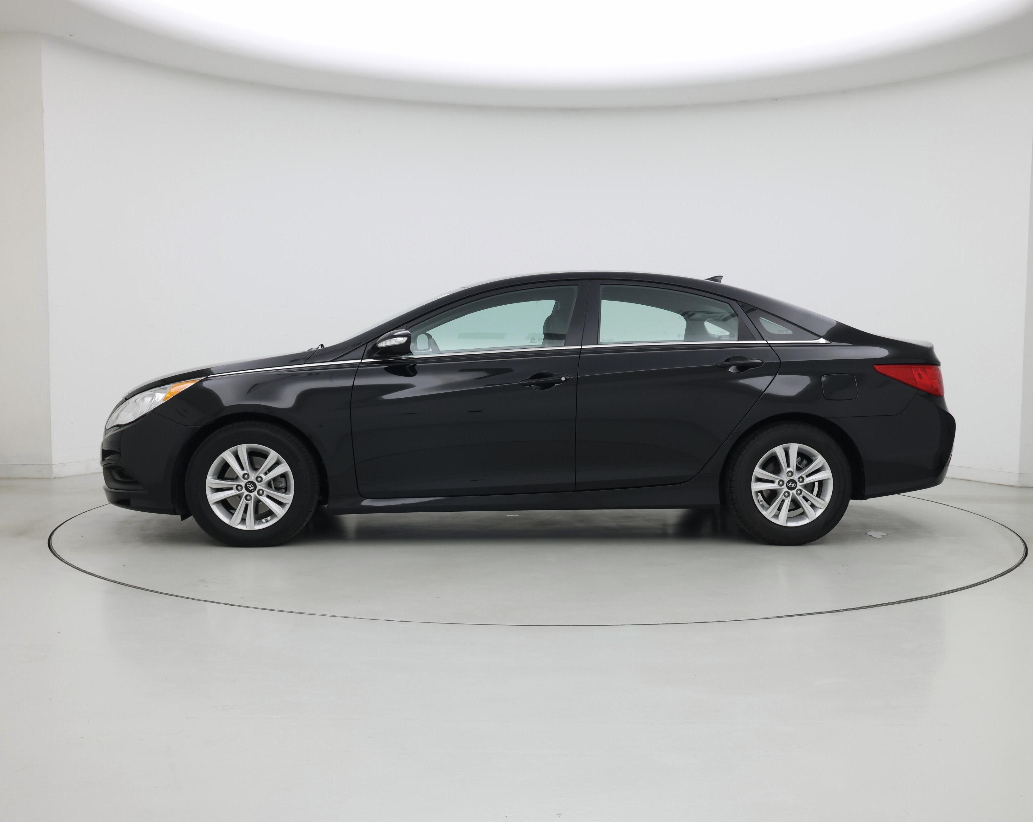Thumbnail: 2014 Hyundai Sonata - 3