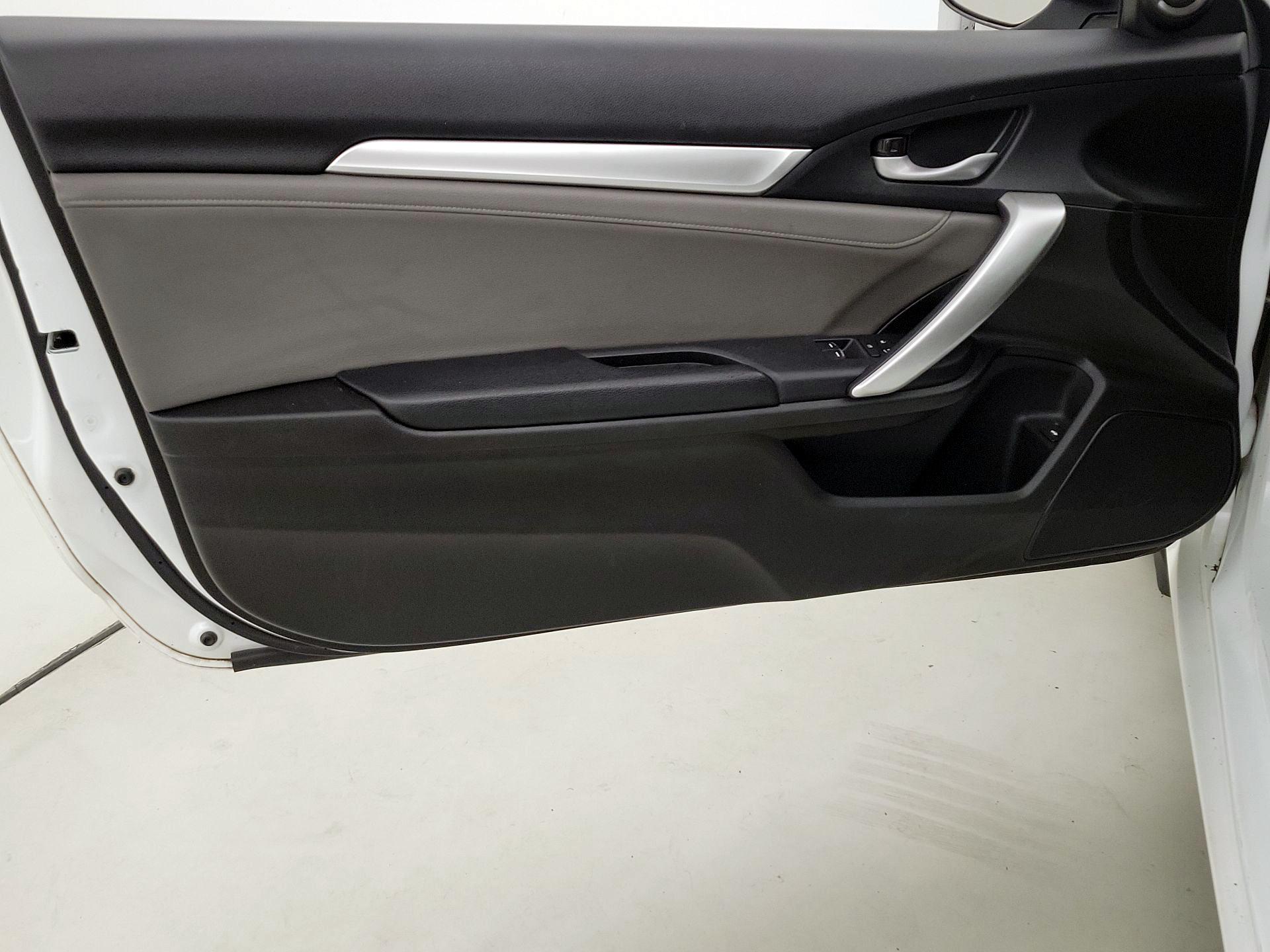 Thumbnail: 2017 Honda Civic - 12