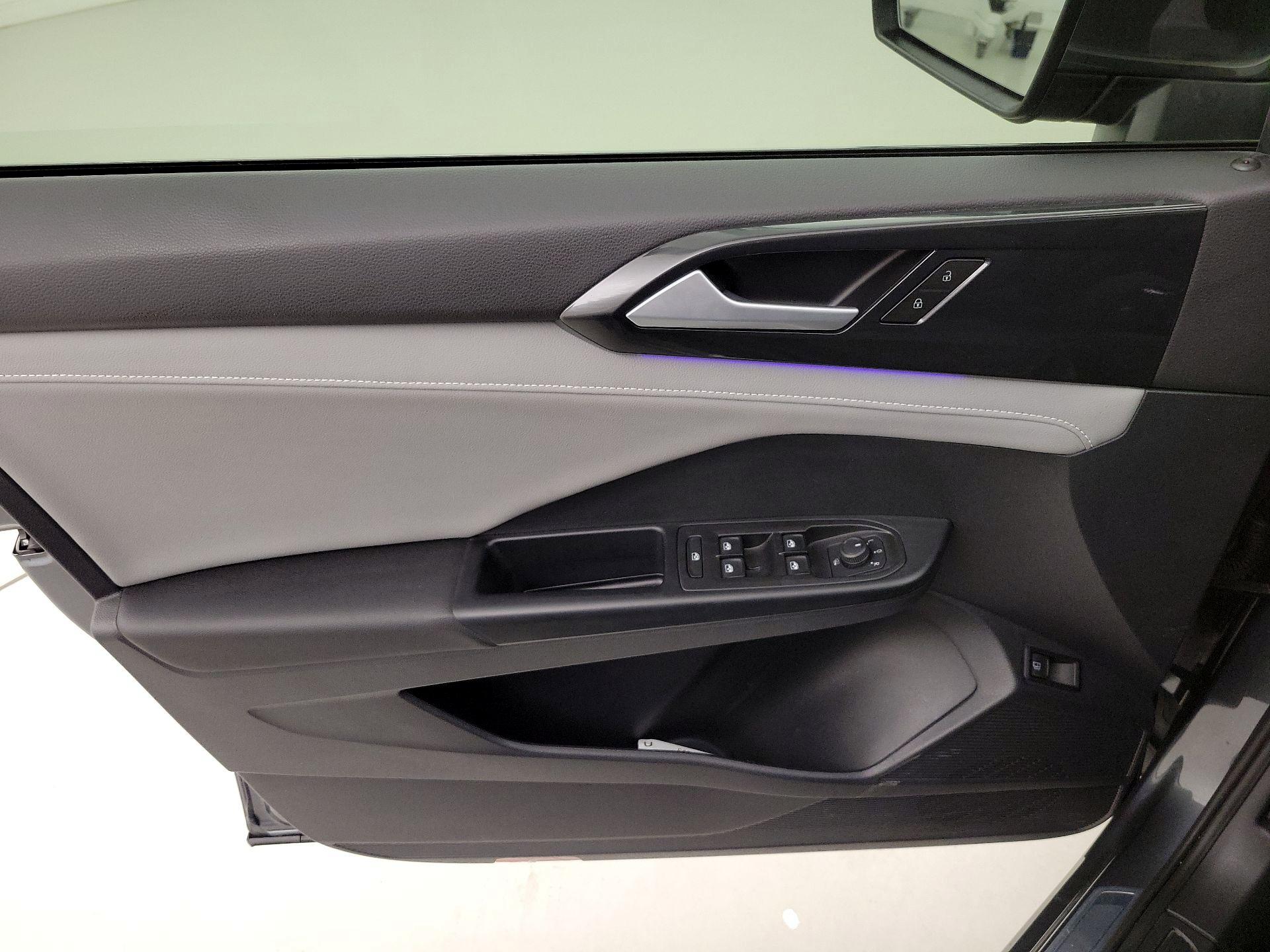 Thumbnail: 2022 Volkswagen Taos - 12