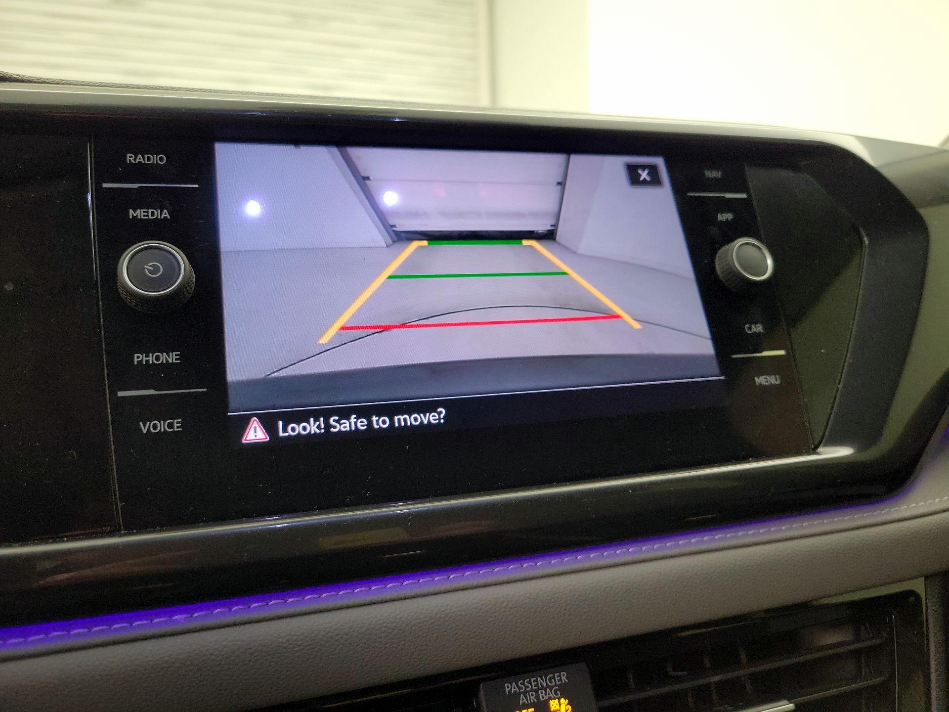 Thumbnail: 2022 Volkswagen Taos - 15