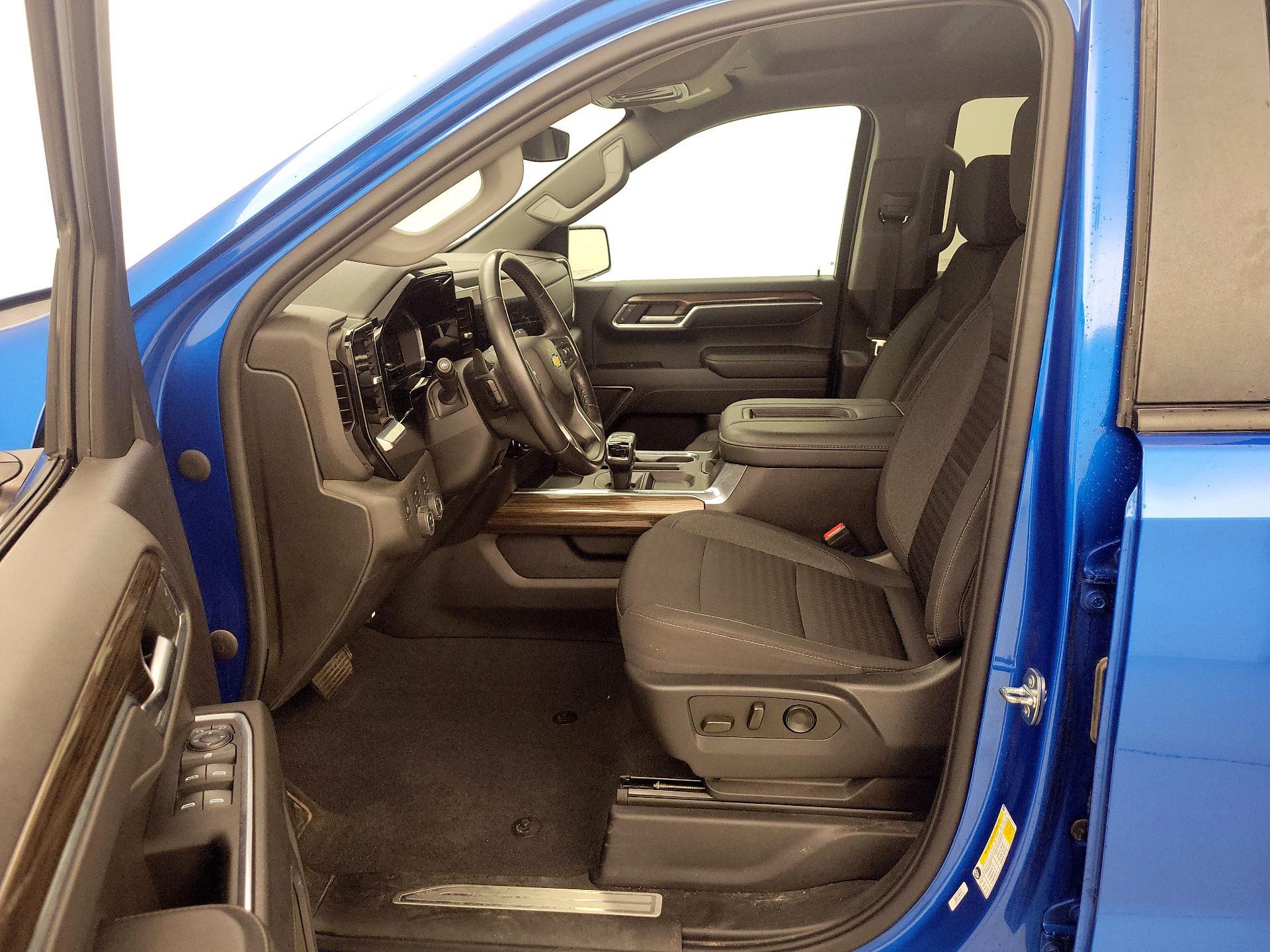 Thumbnail: 2022 Chevrolet Silverado 1500 - 11